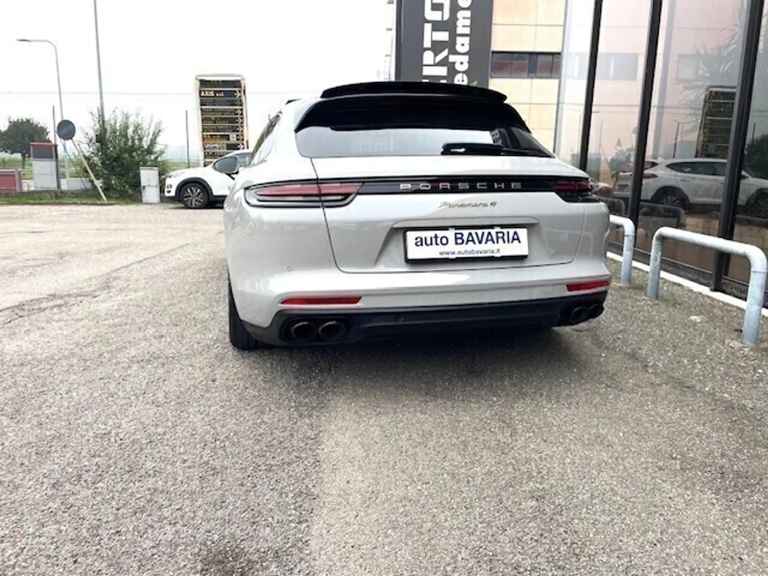 Porsche - Panamera