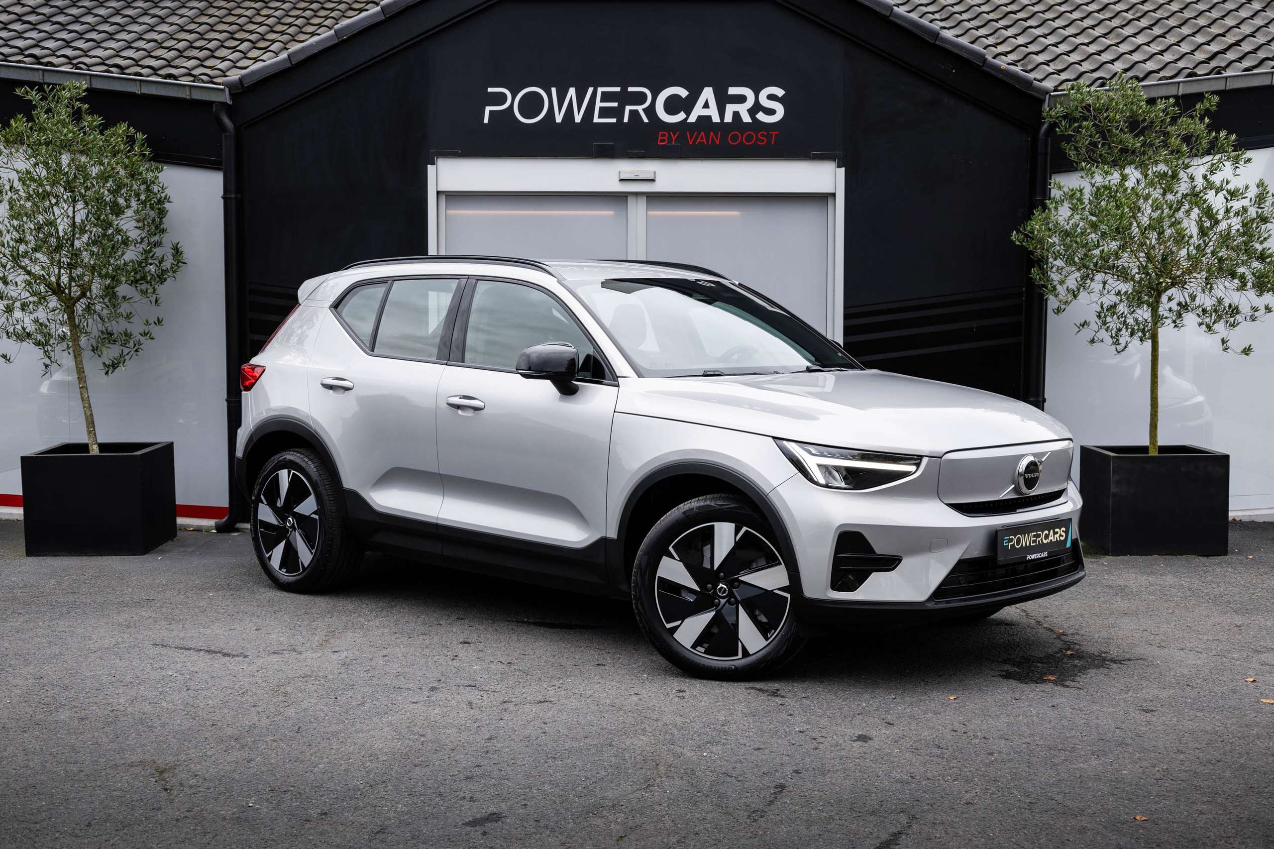 Volvo - XC40