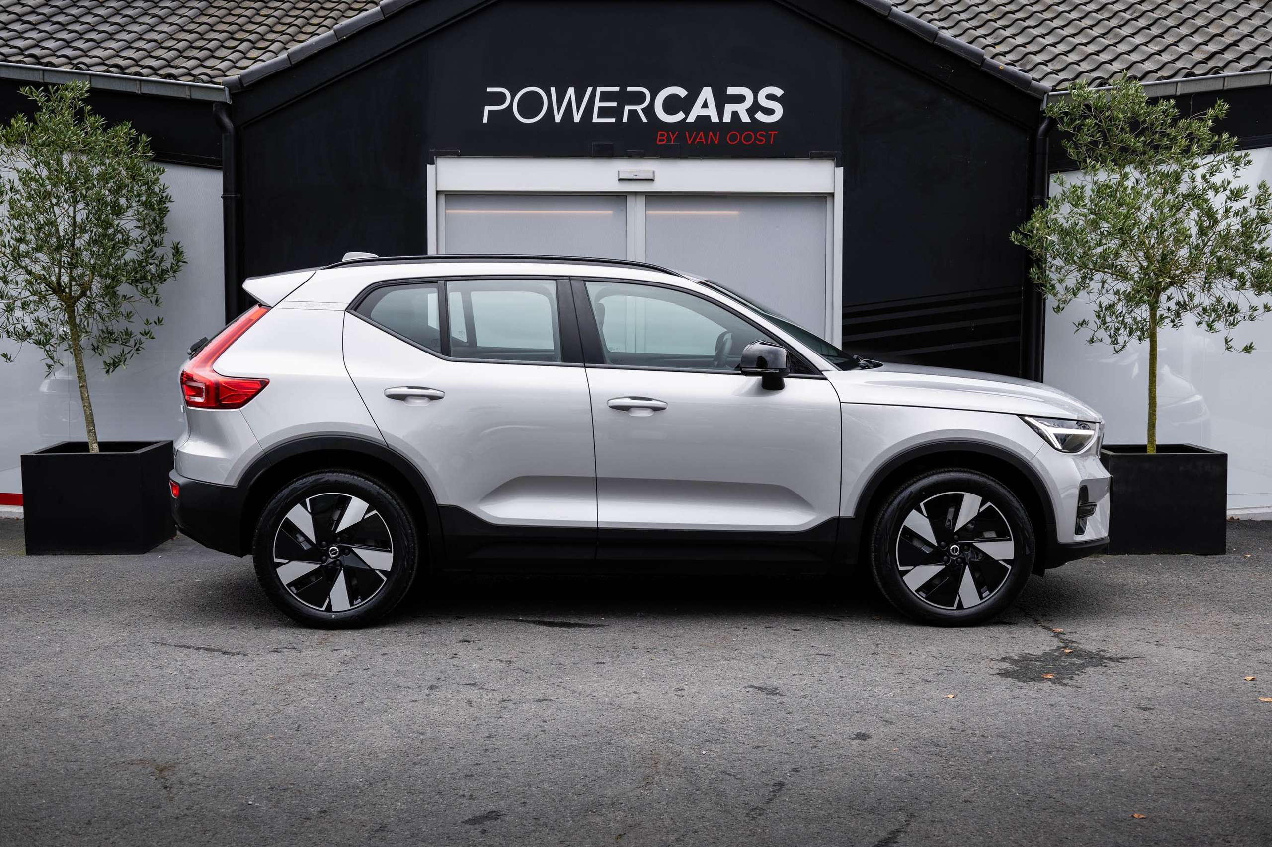 Volvo - XC40