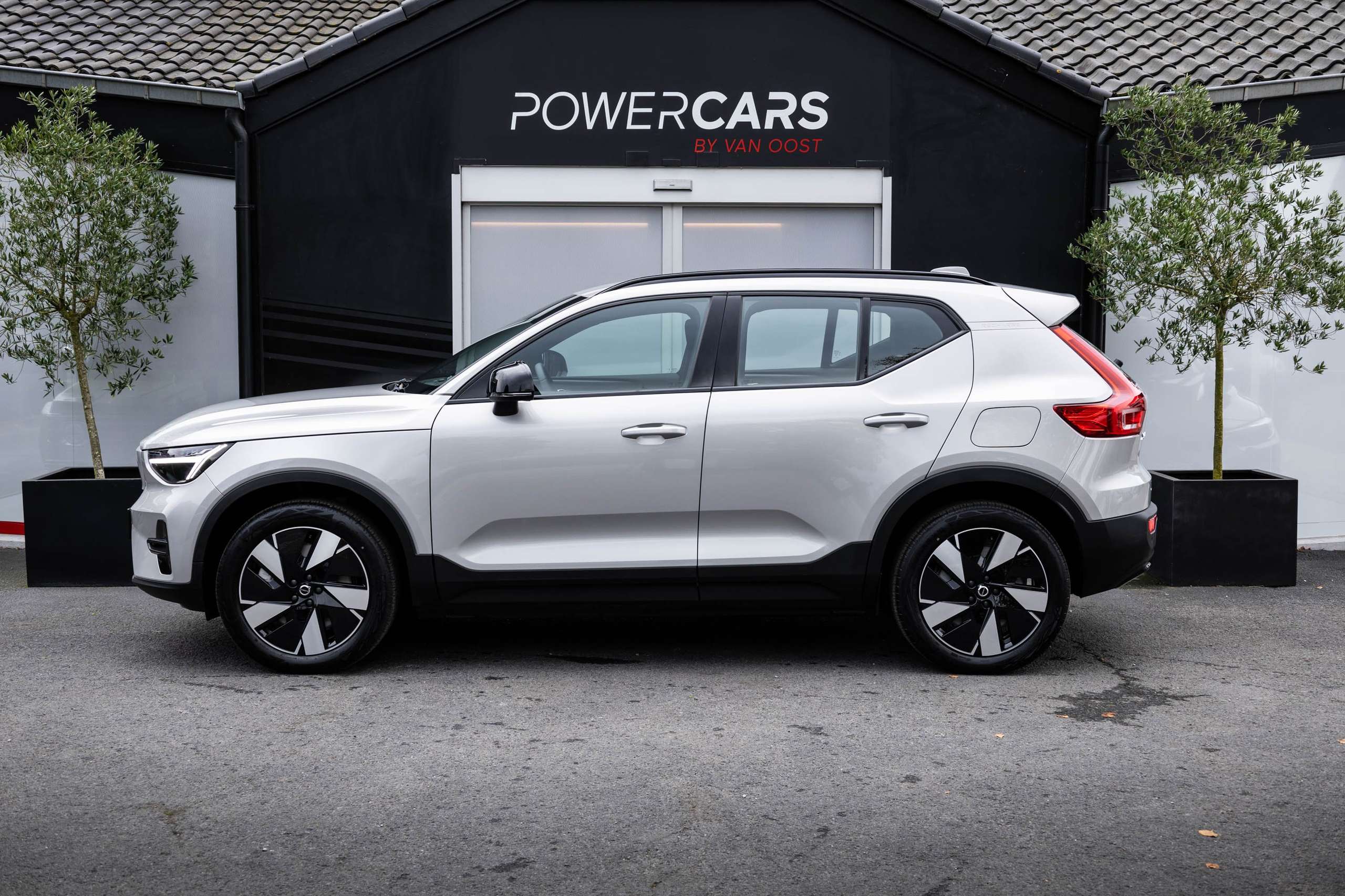 Volvo - XC40