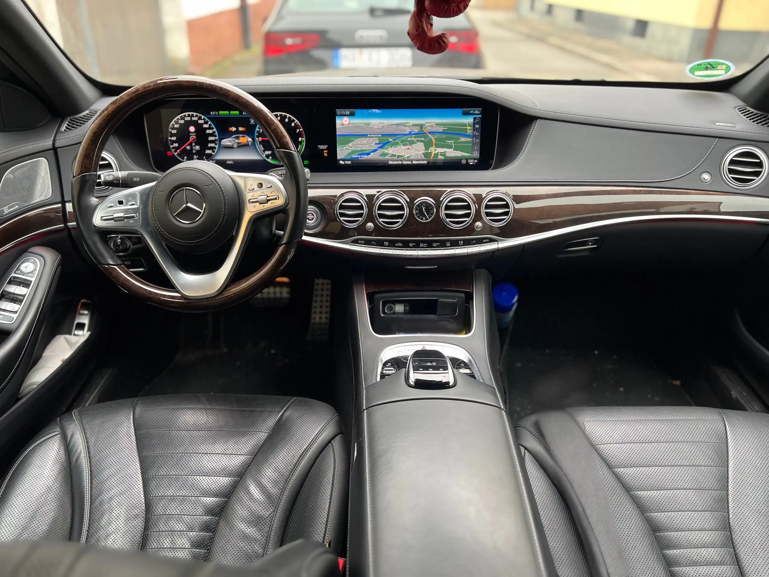 Mercedes-Benz - S 560 E