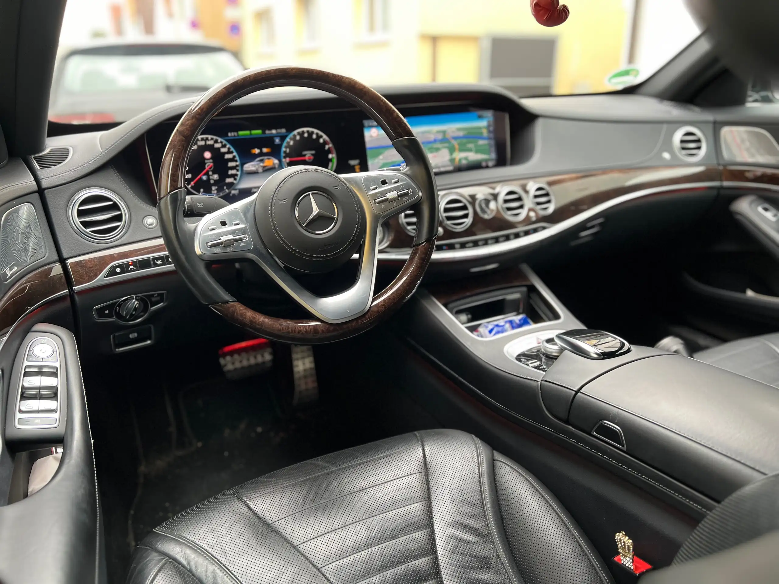 Mercedes-Benz - S 560 E