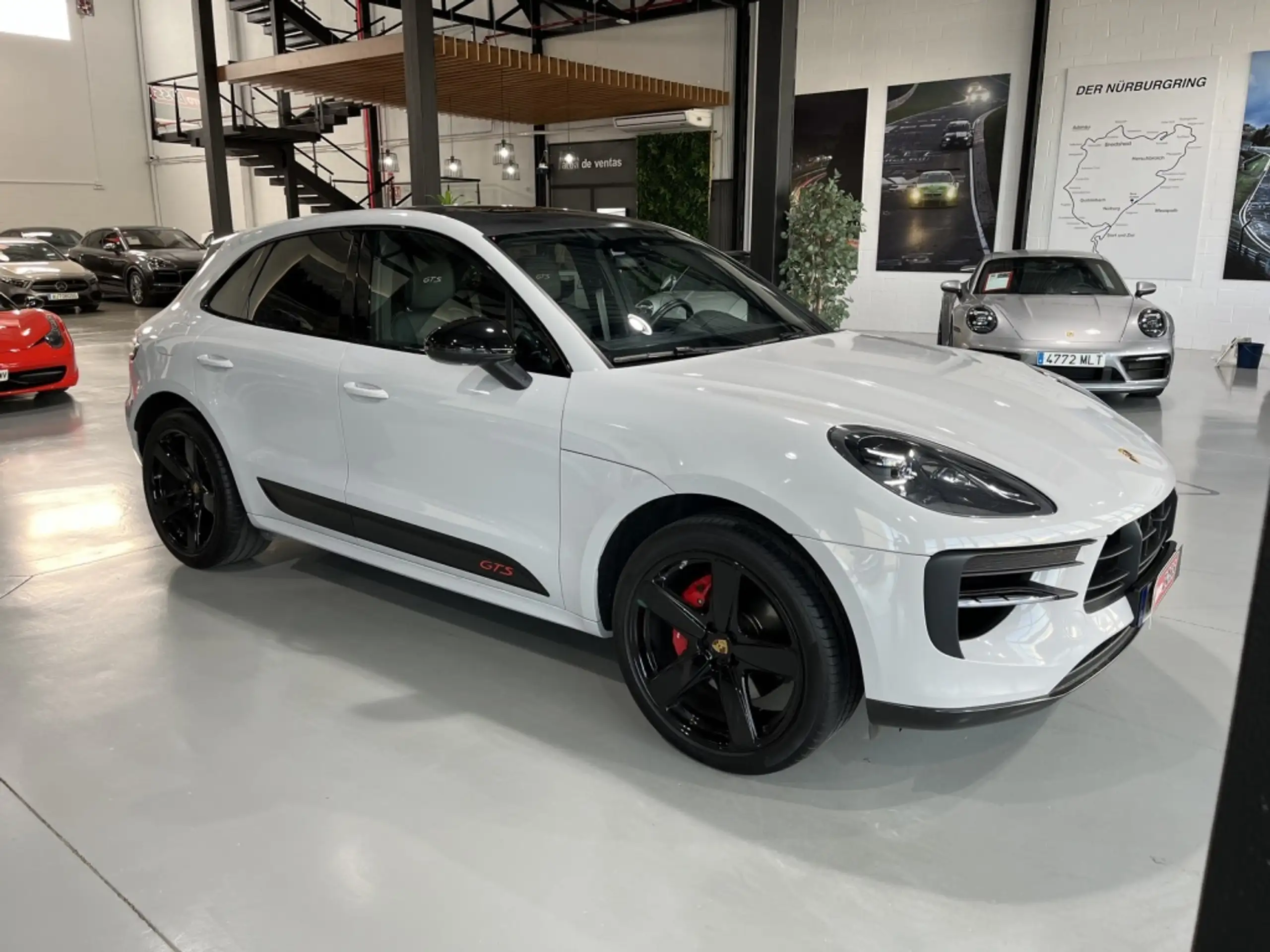 Porsche - Macan