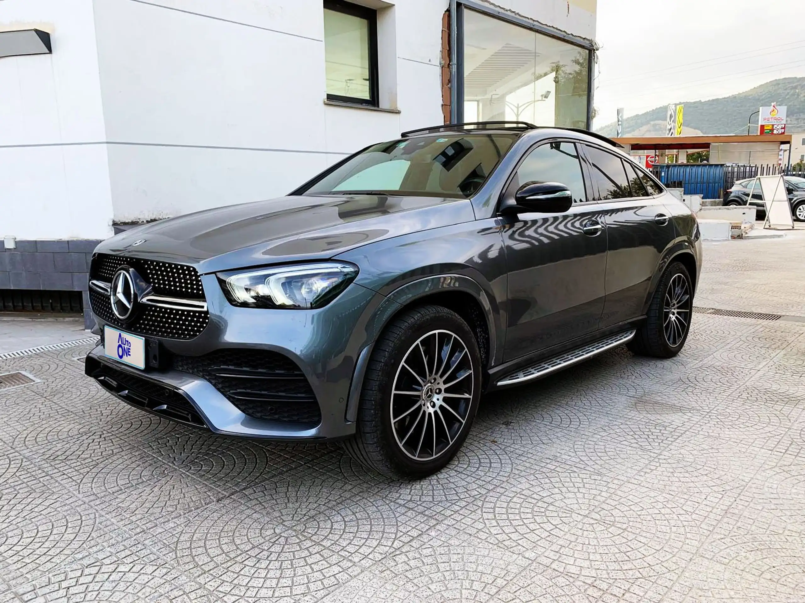 Mercedes-Benz - GLE 350