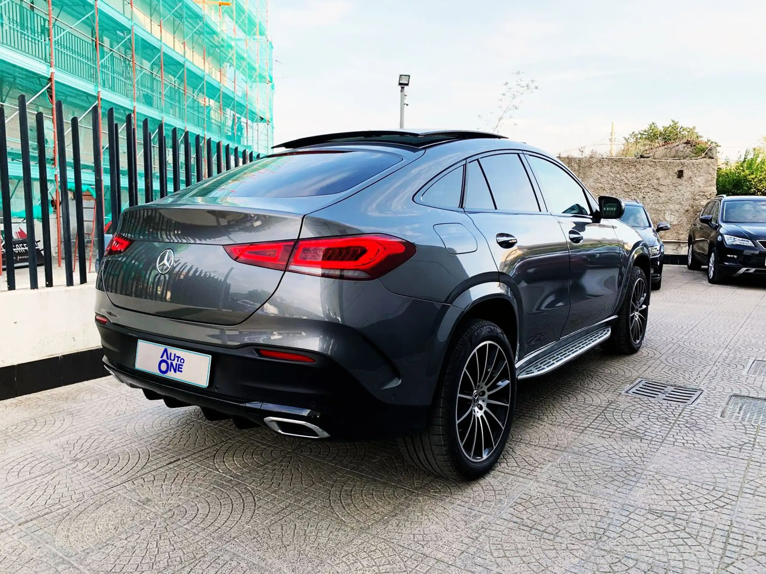 Mercedes-Benz - GLE 350