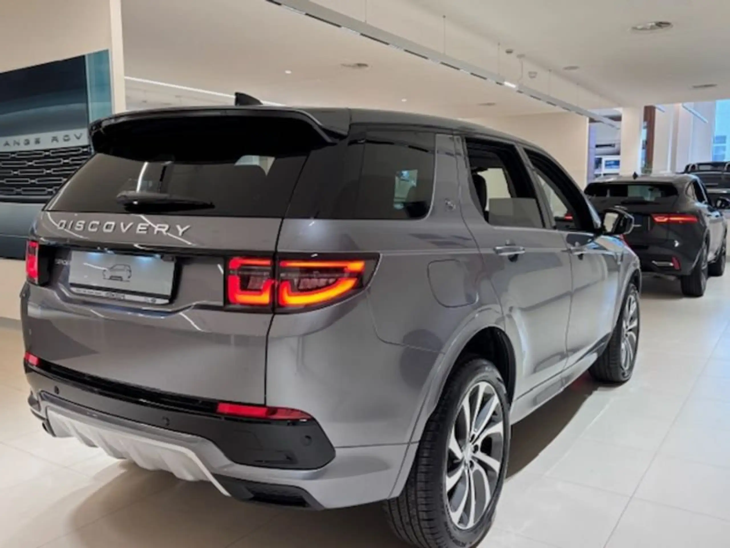 Land Rover - Discovery Sport