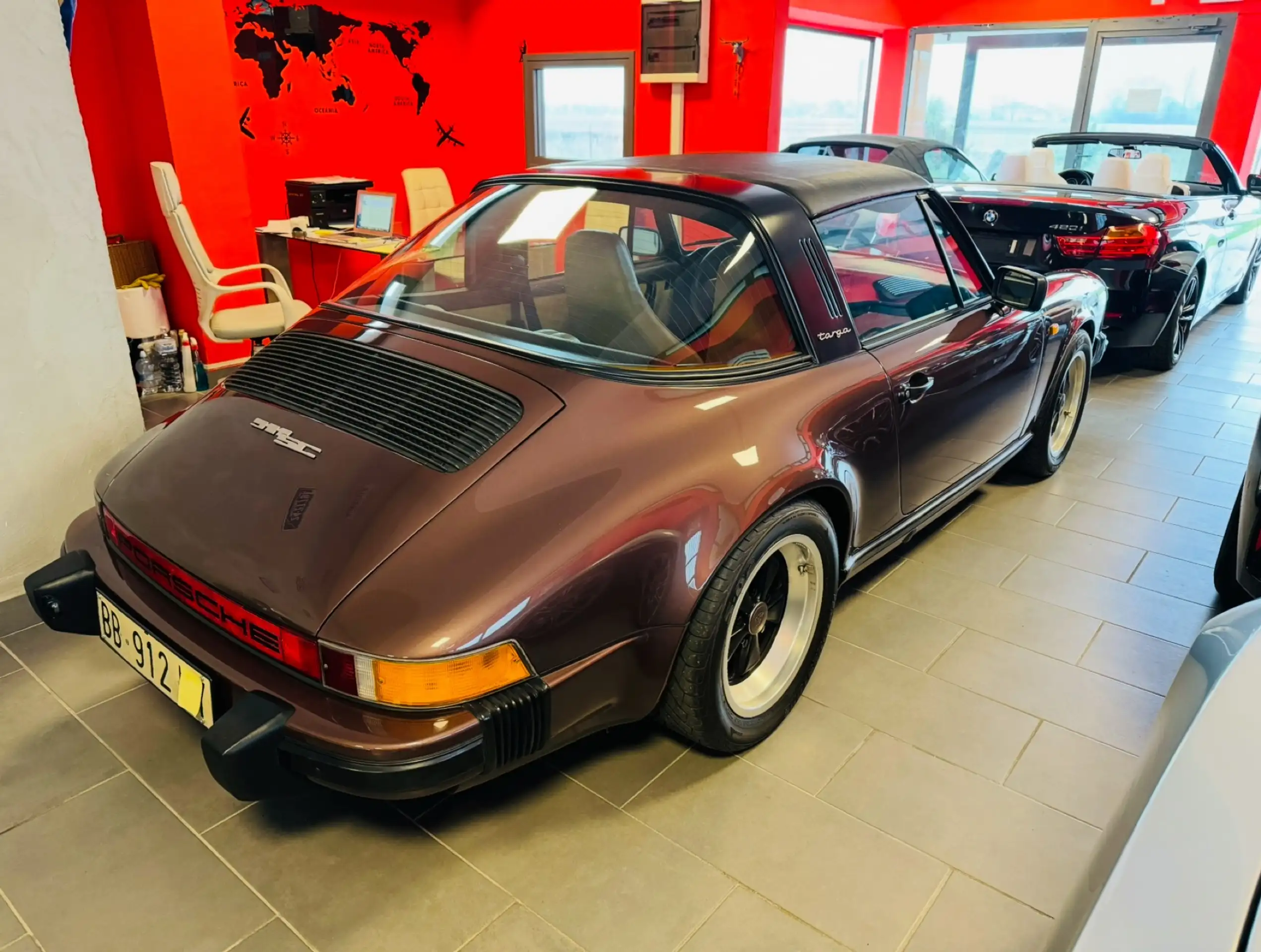 Porsche - 911