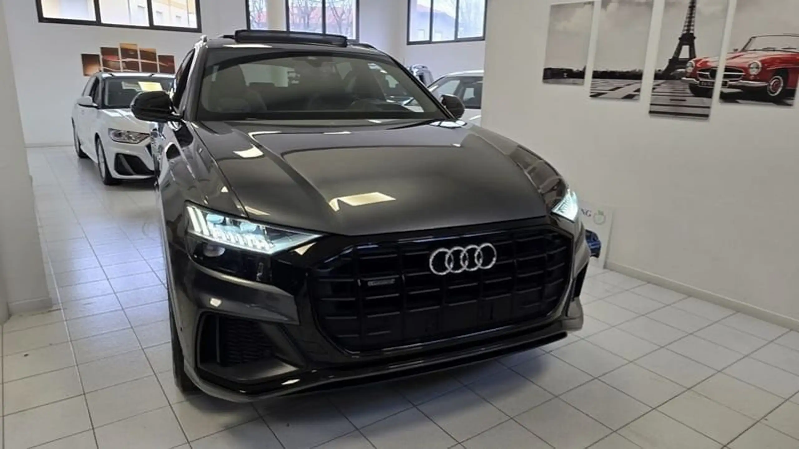 Audi - Q8