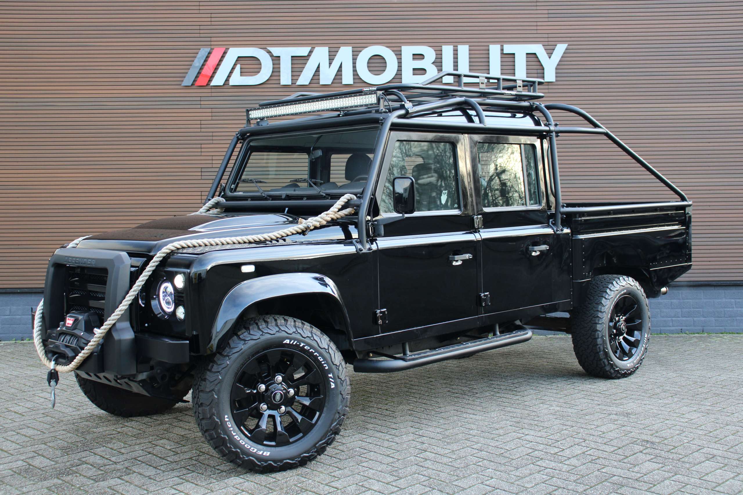 Land Rover Defender 2008