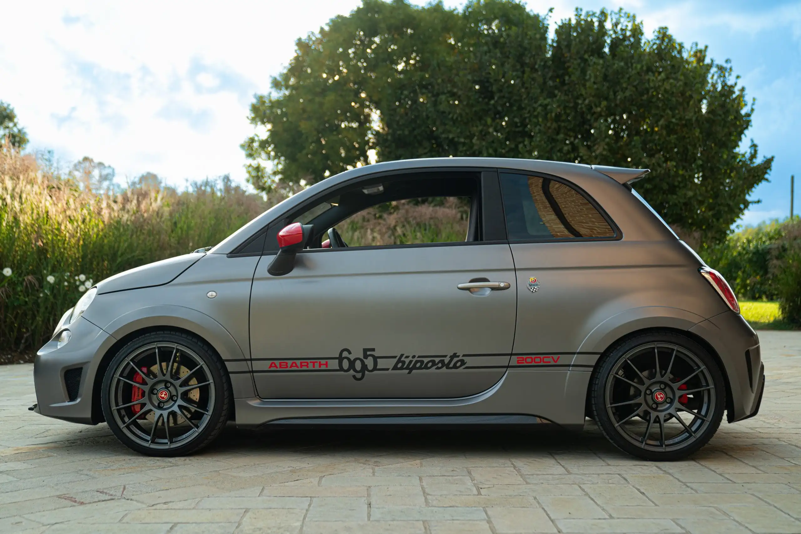 Abarth - 695