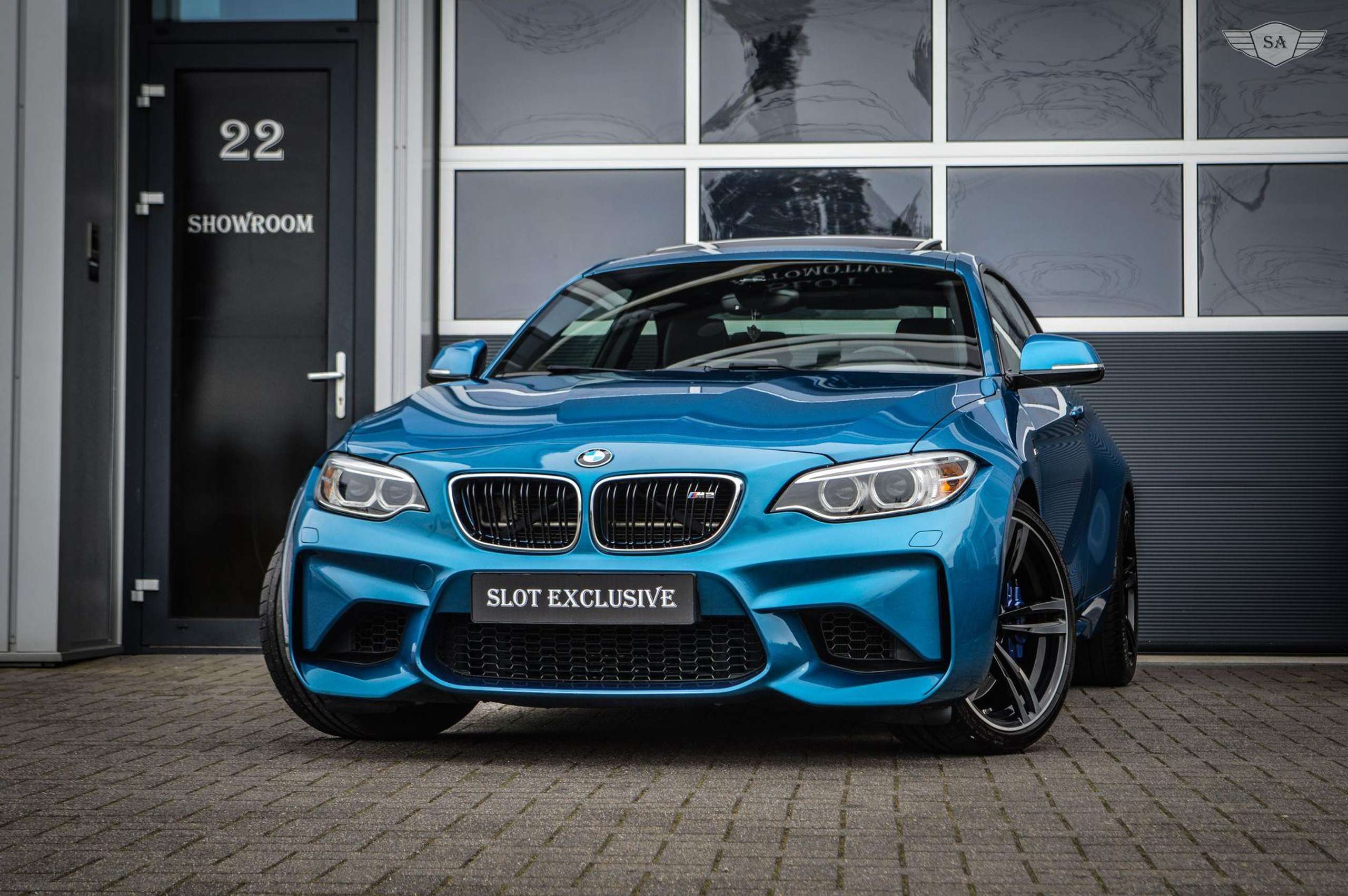 BMW - M2