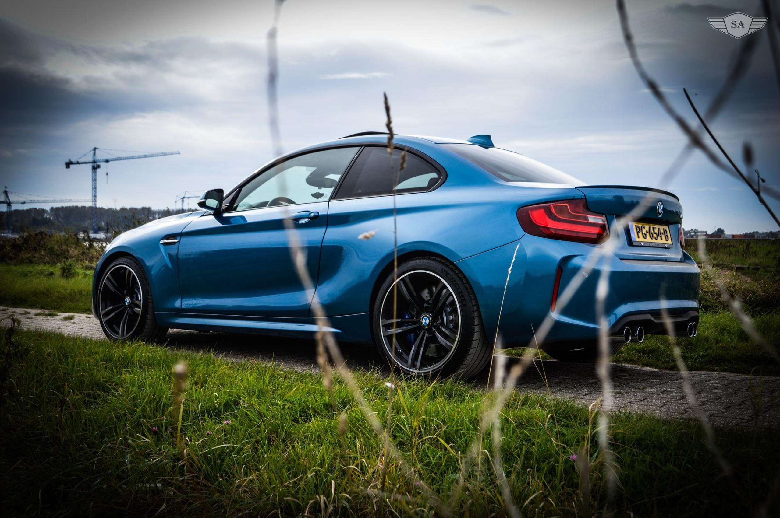 BMW - M2