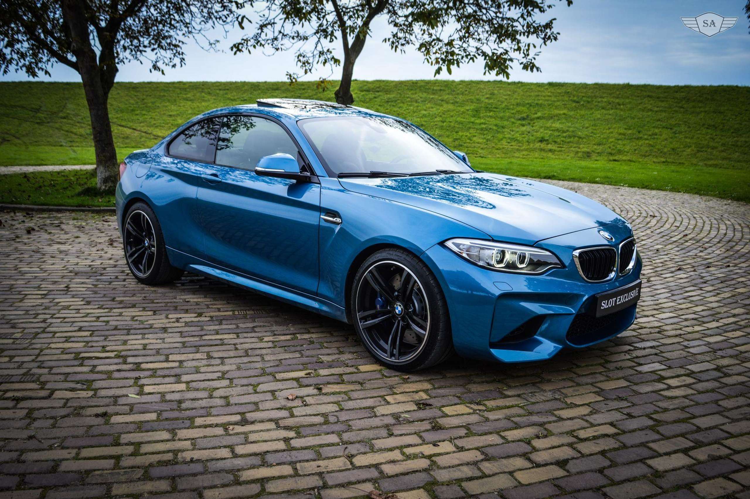 BMW - M2