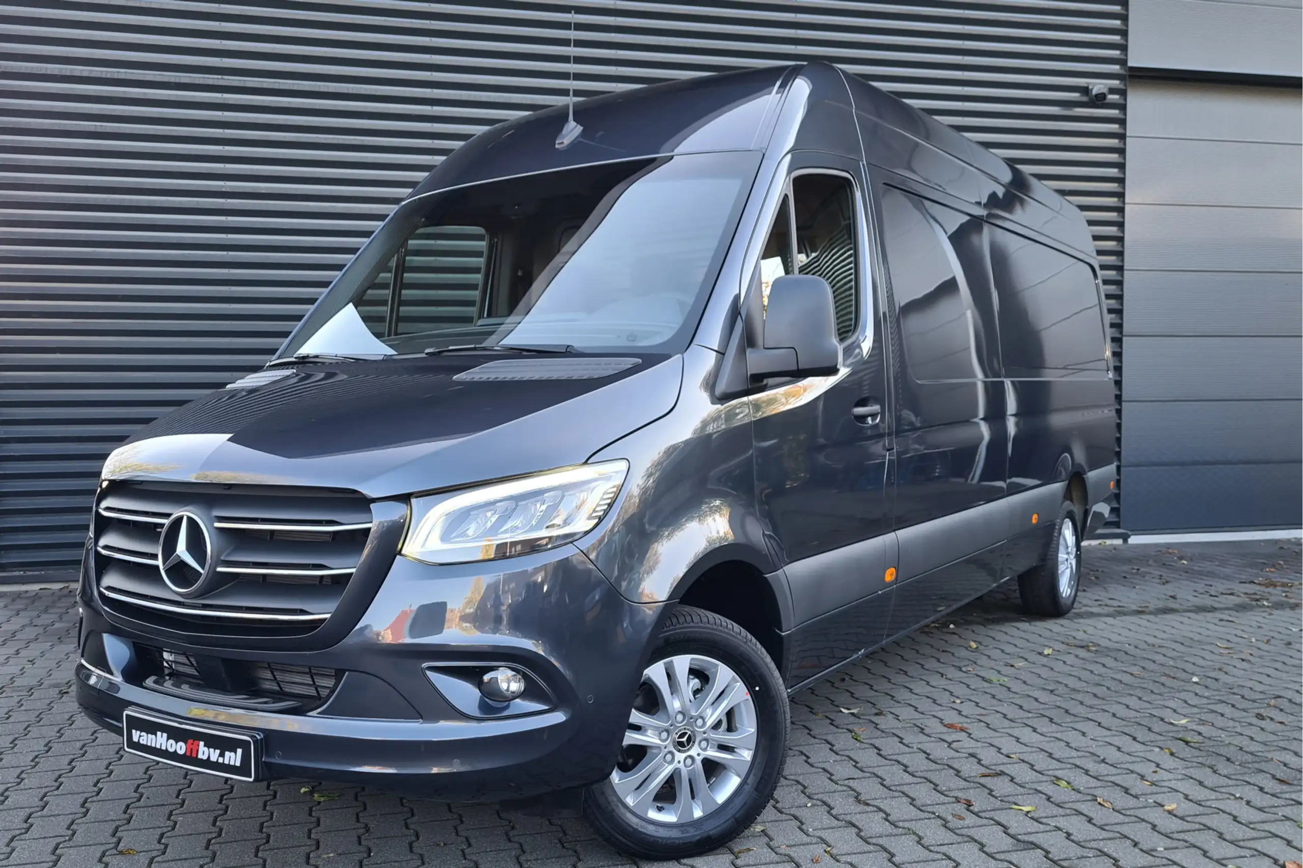 Mercedes-Benz - Sprinter