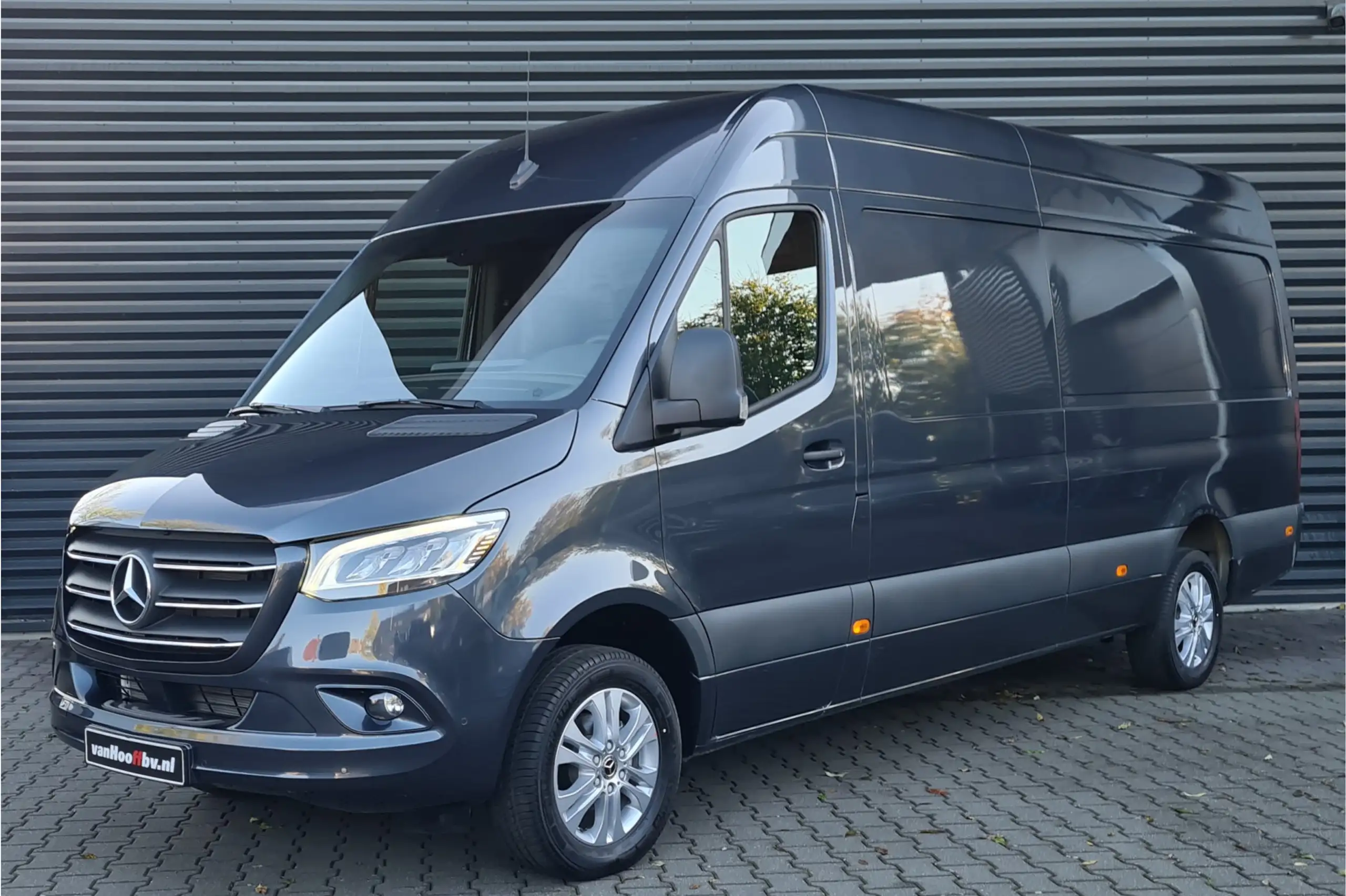 Mercedes-Benz - Sprinter