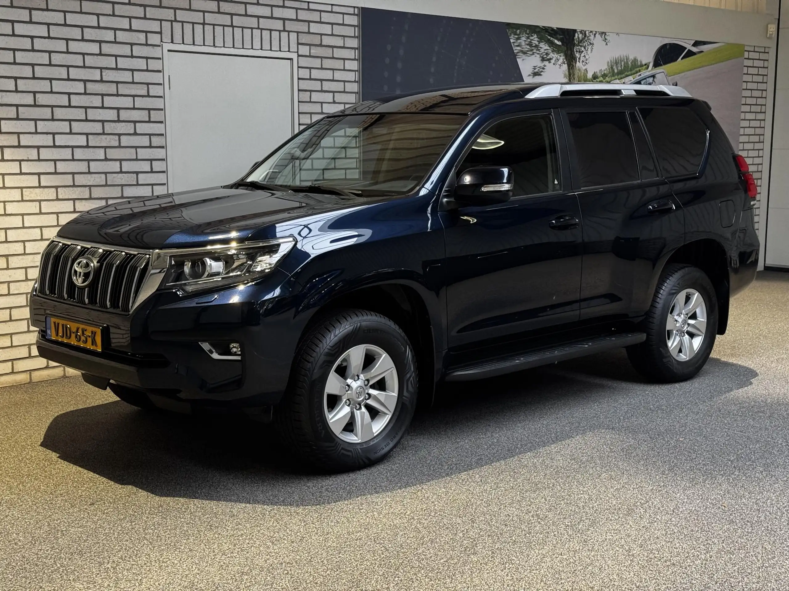 Toyota - Land Cruiser