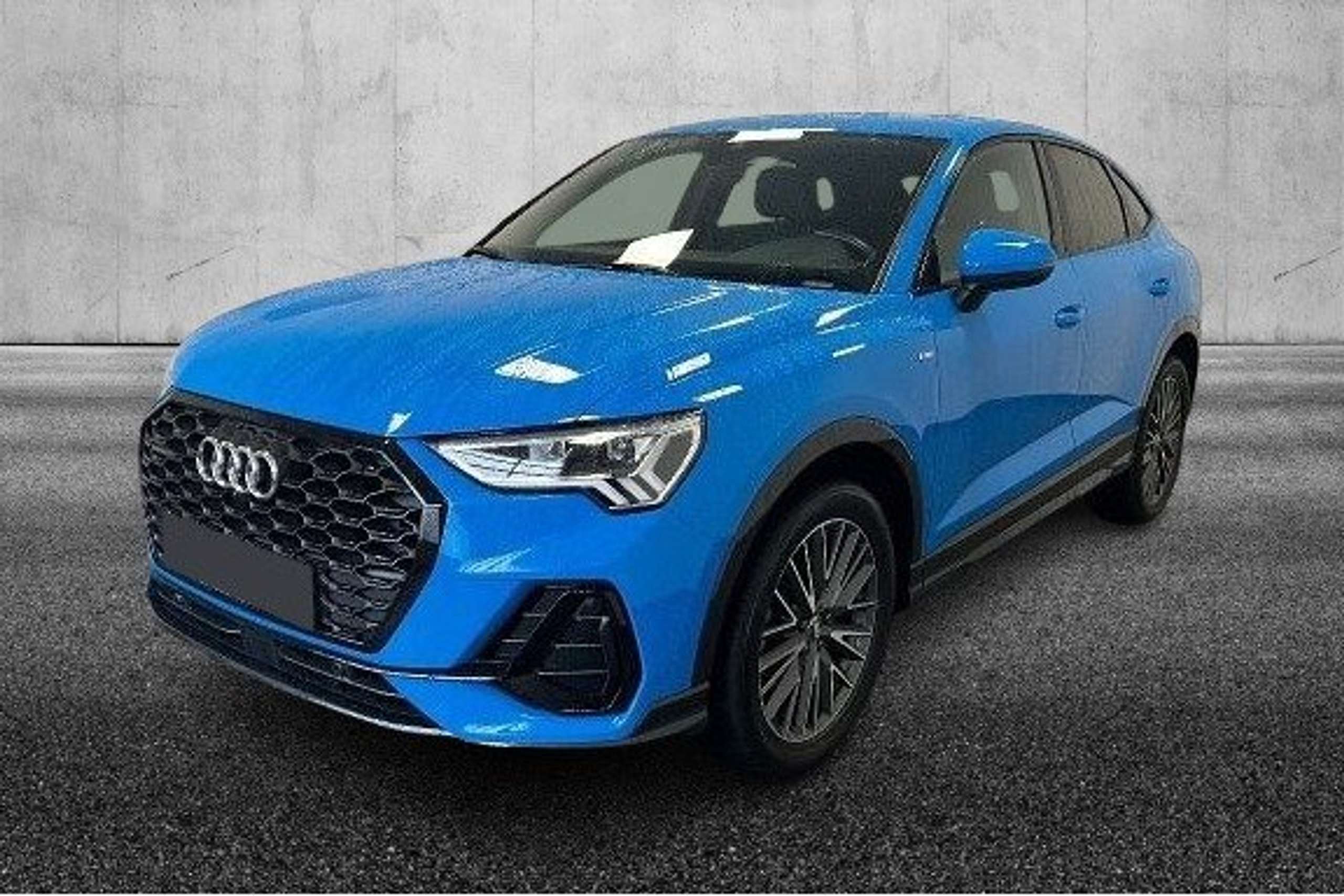 Audi - Q3