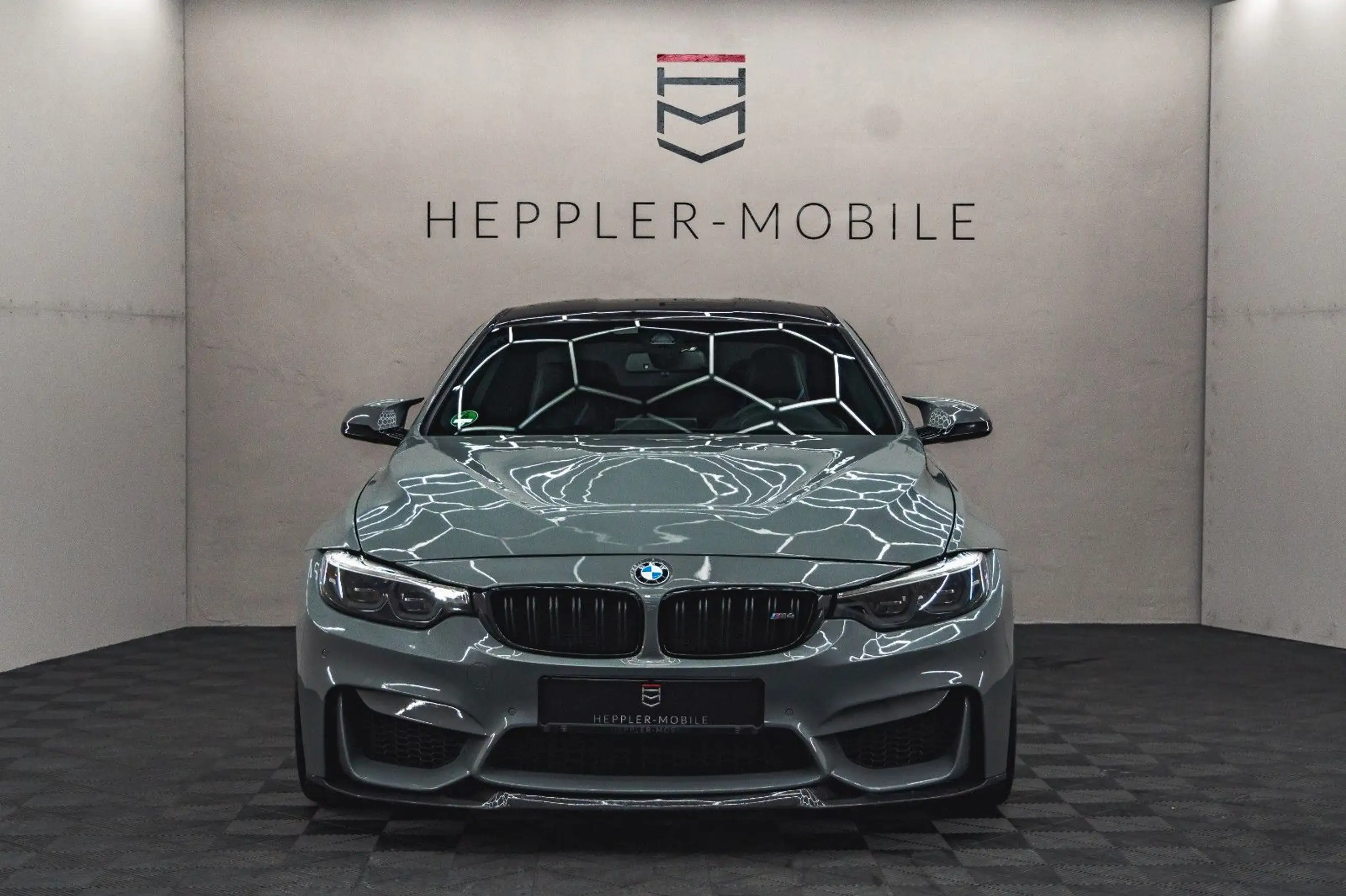 BMW - M4