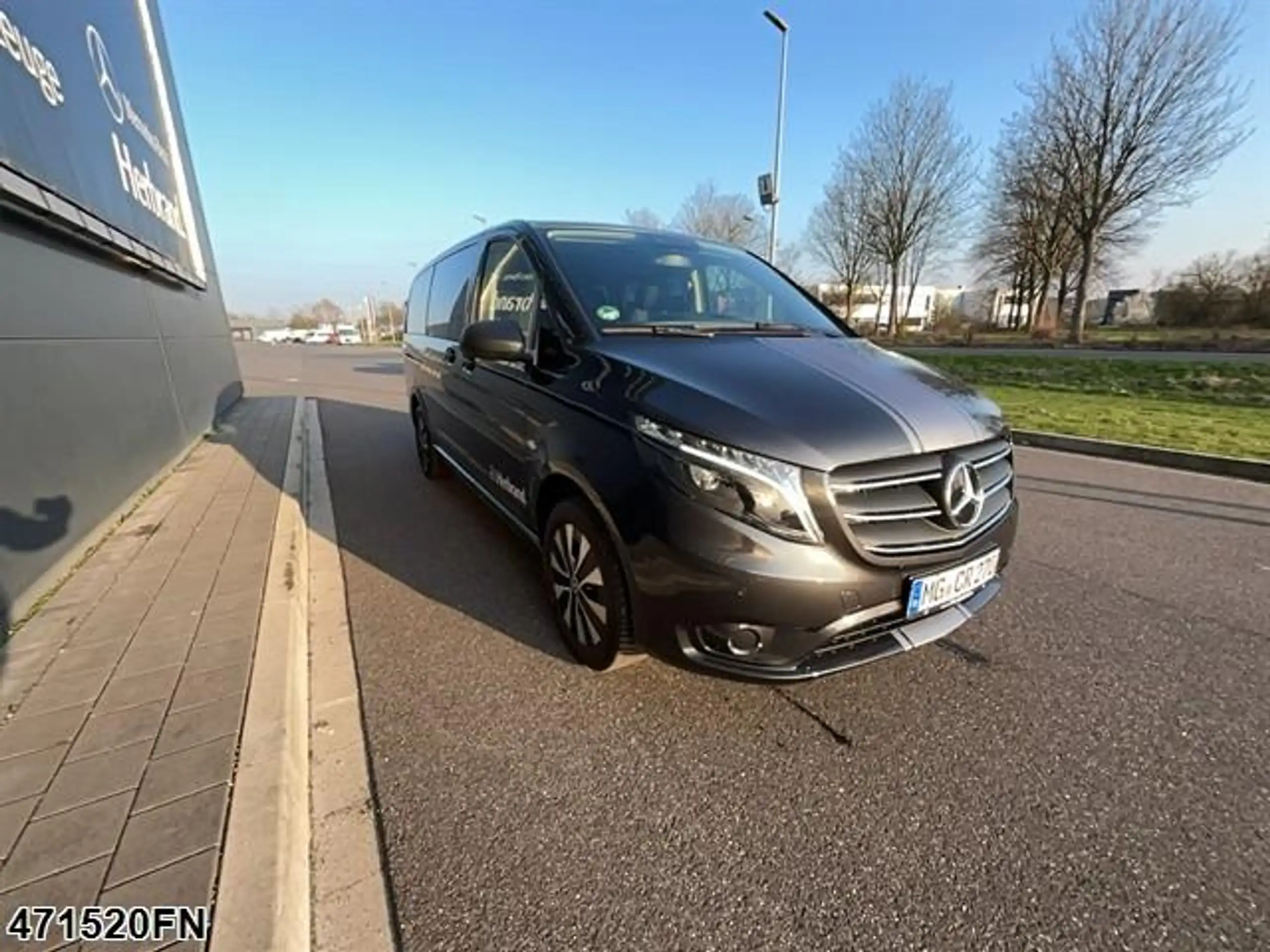 Mercedes-Benz - Vito