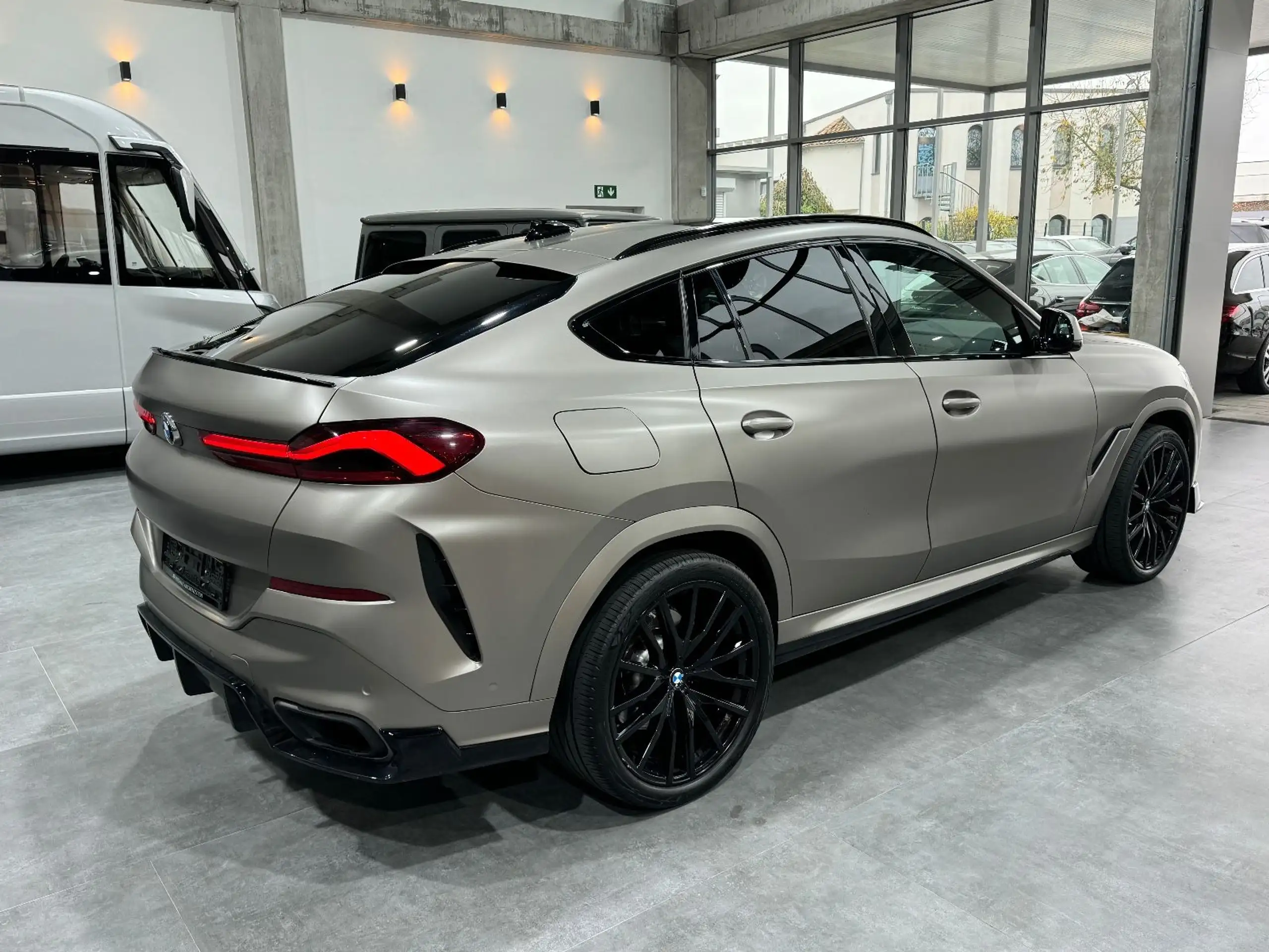 BMW - X6