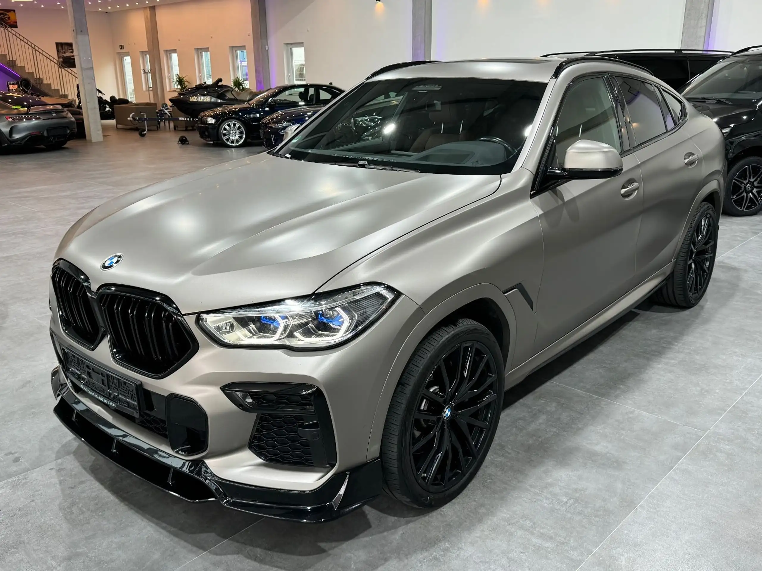 BMW - X6