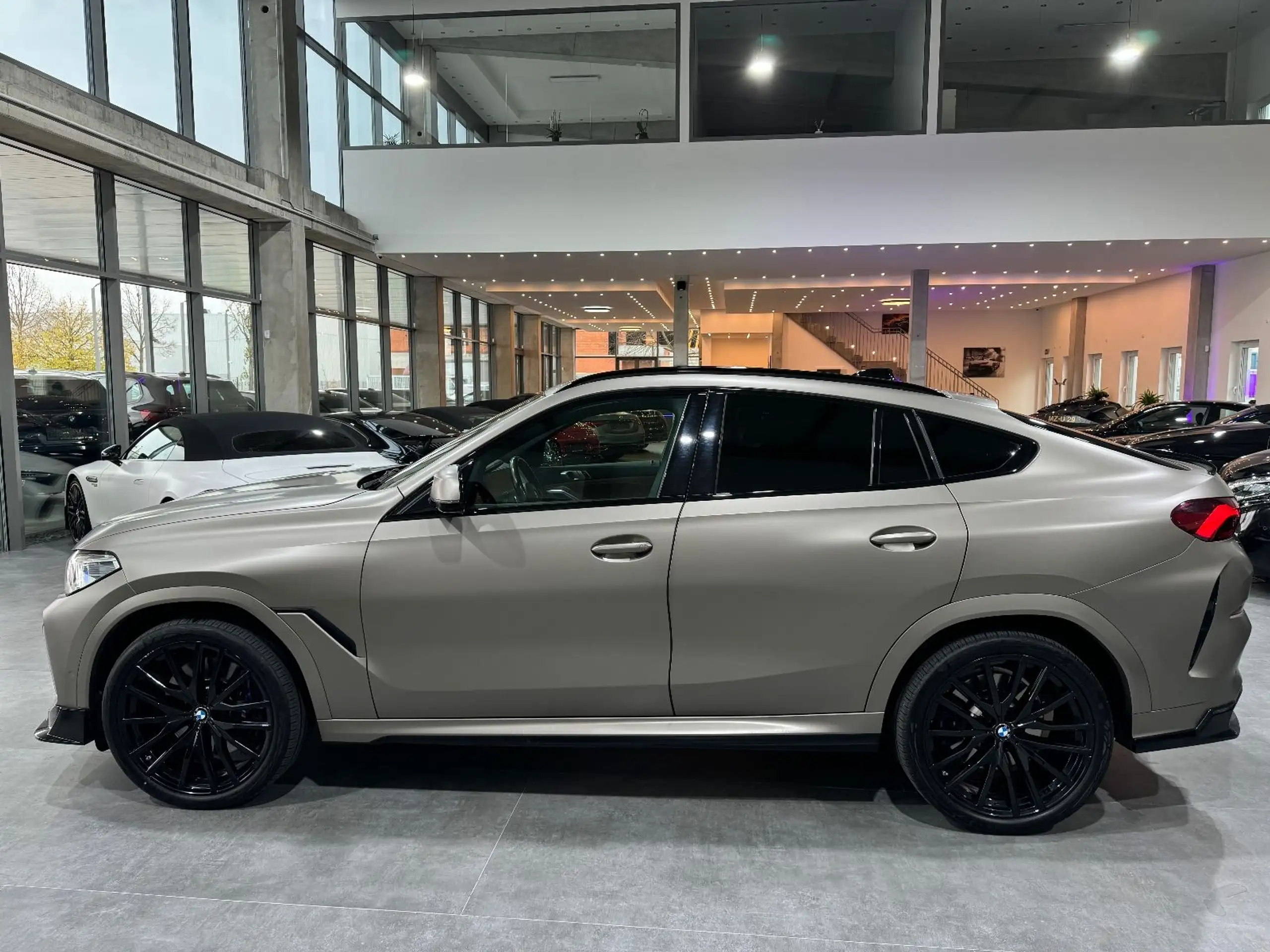 BMW - X6