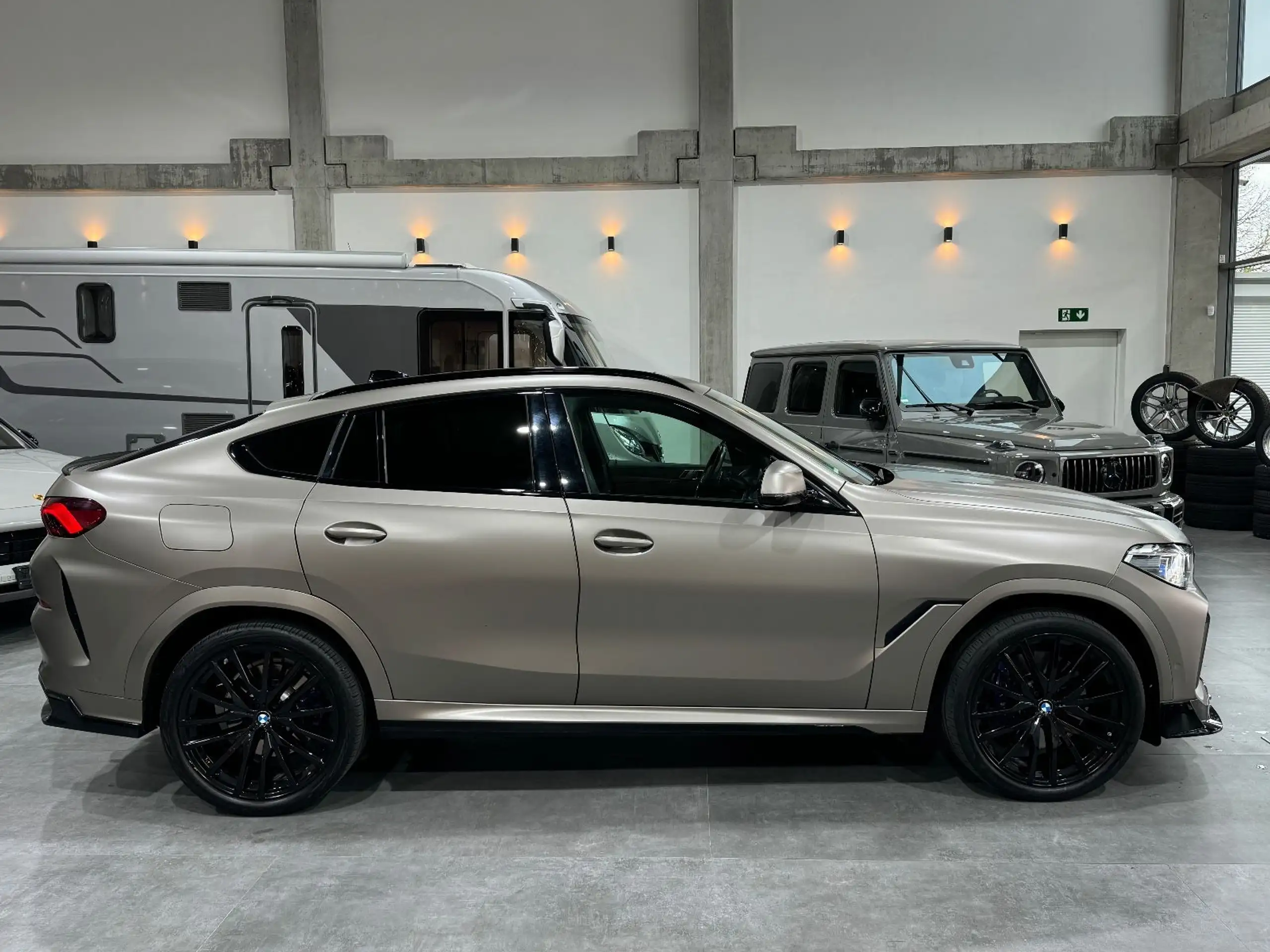 BMW - X6