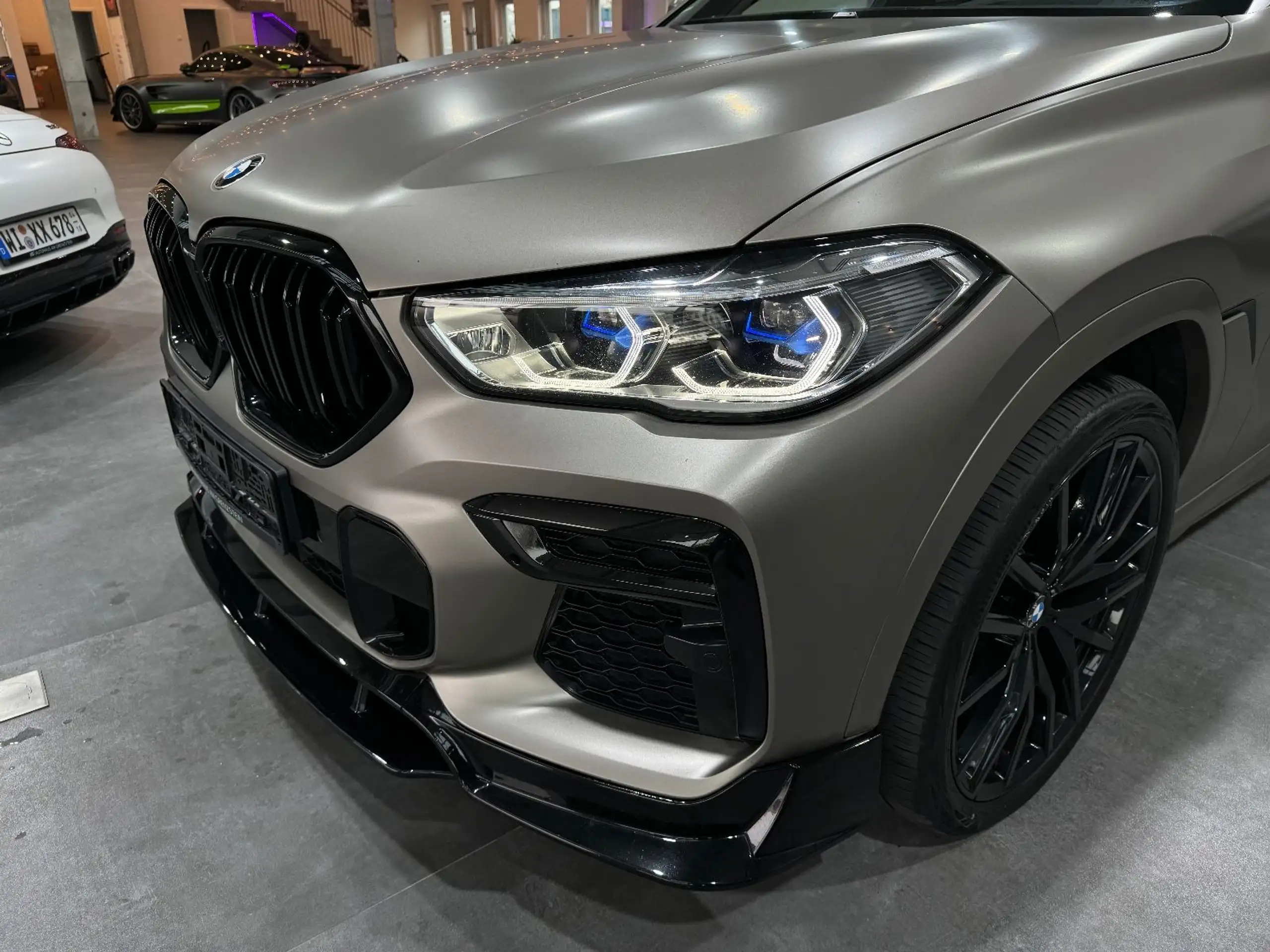 BMW - X6