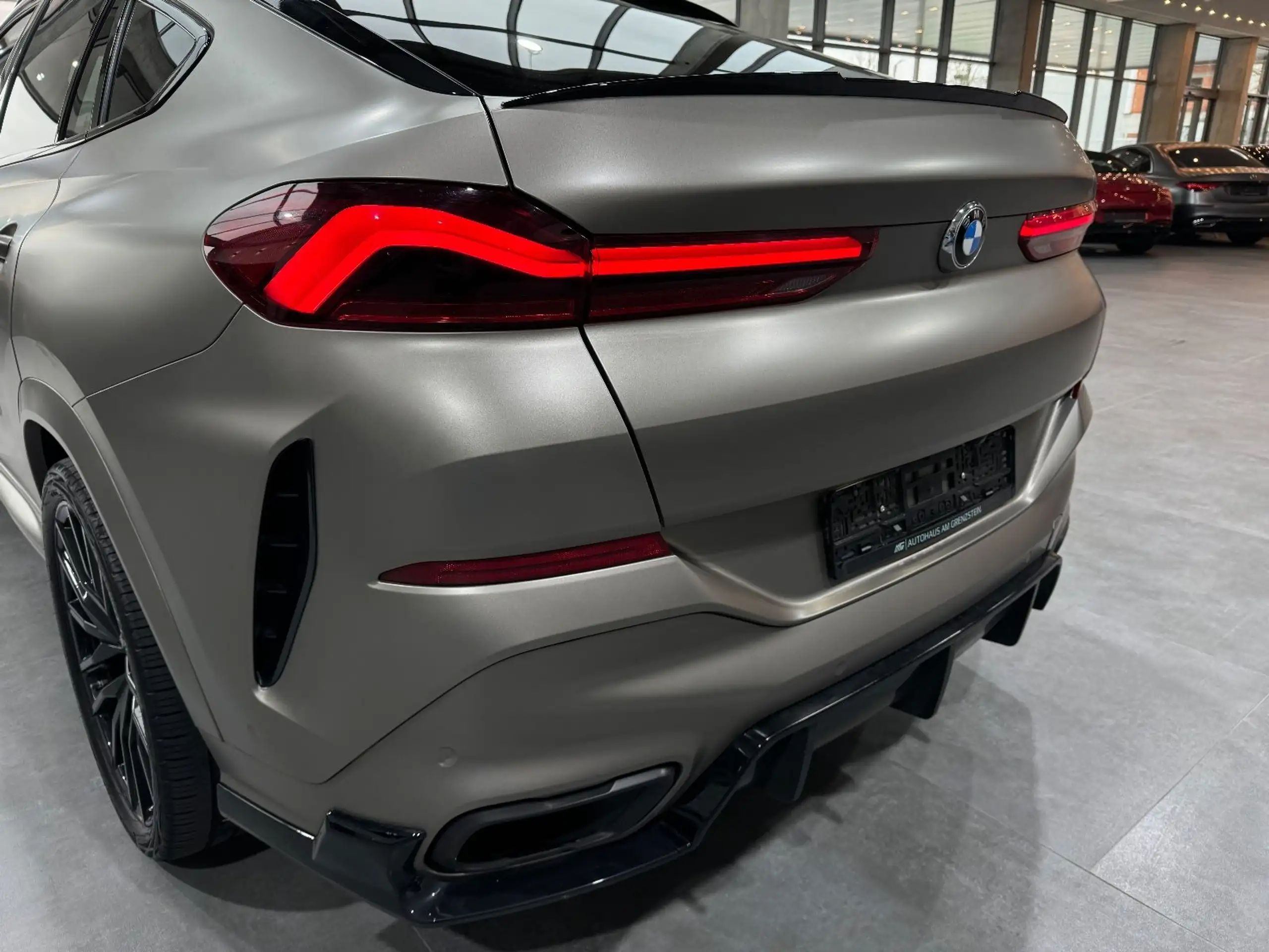 BMW - X6