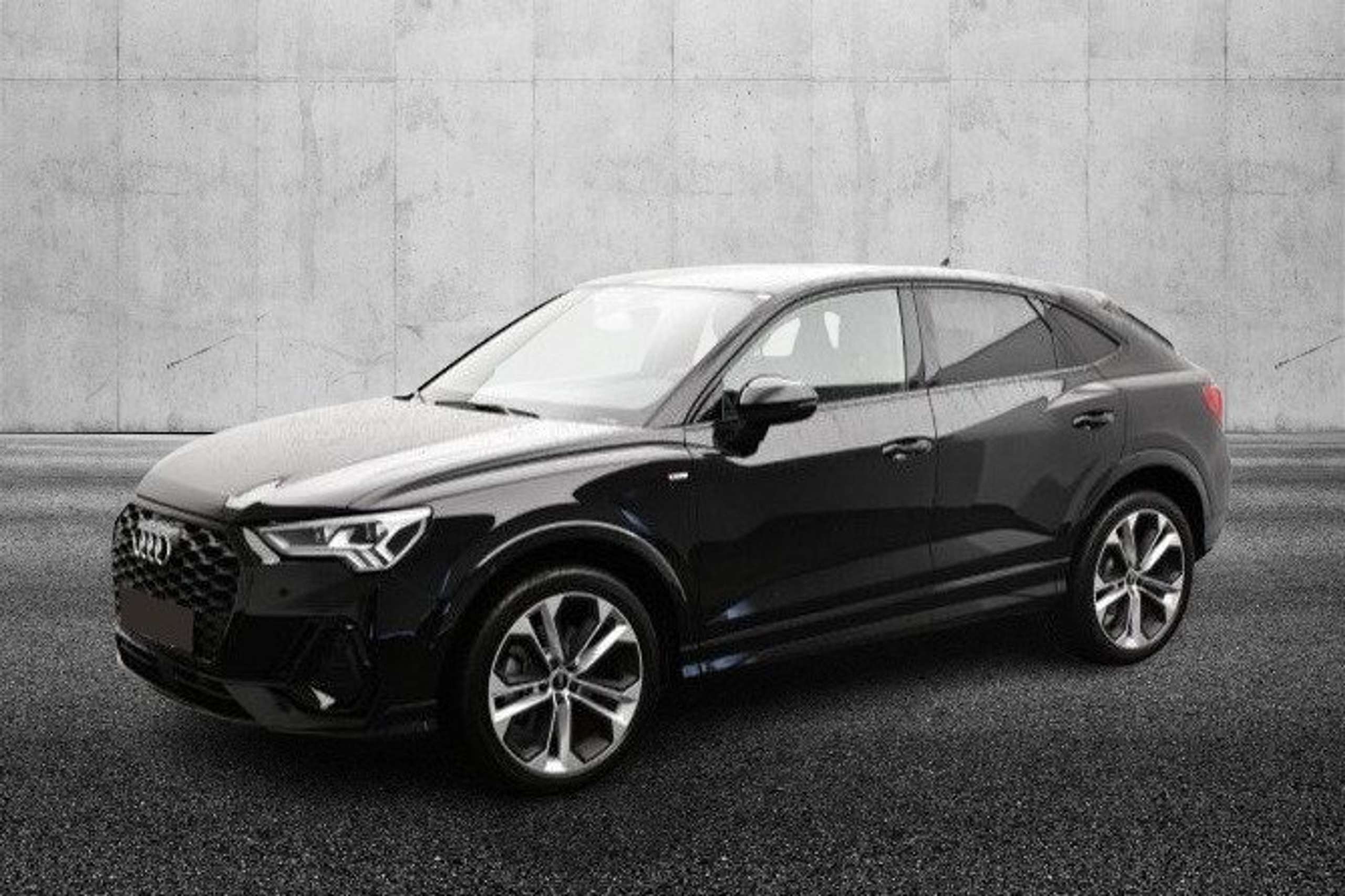 Audi - Q3