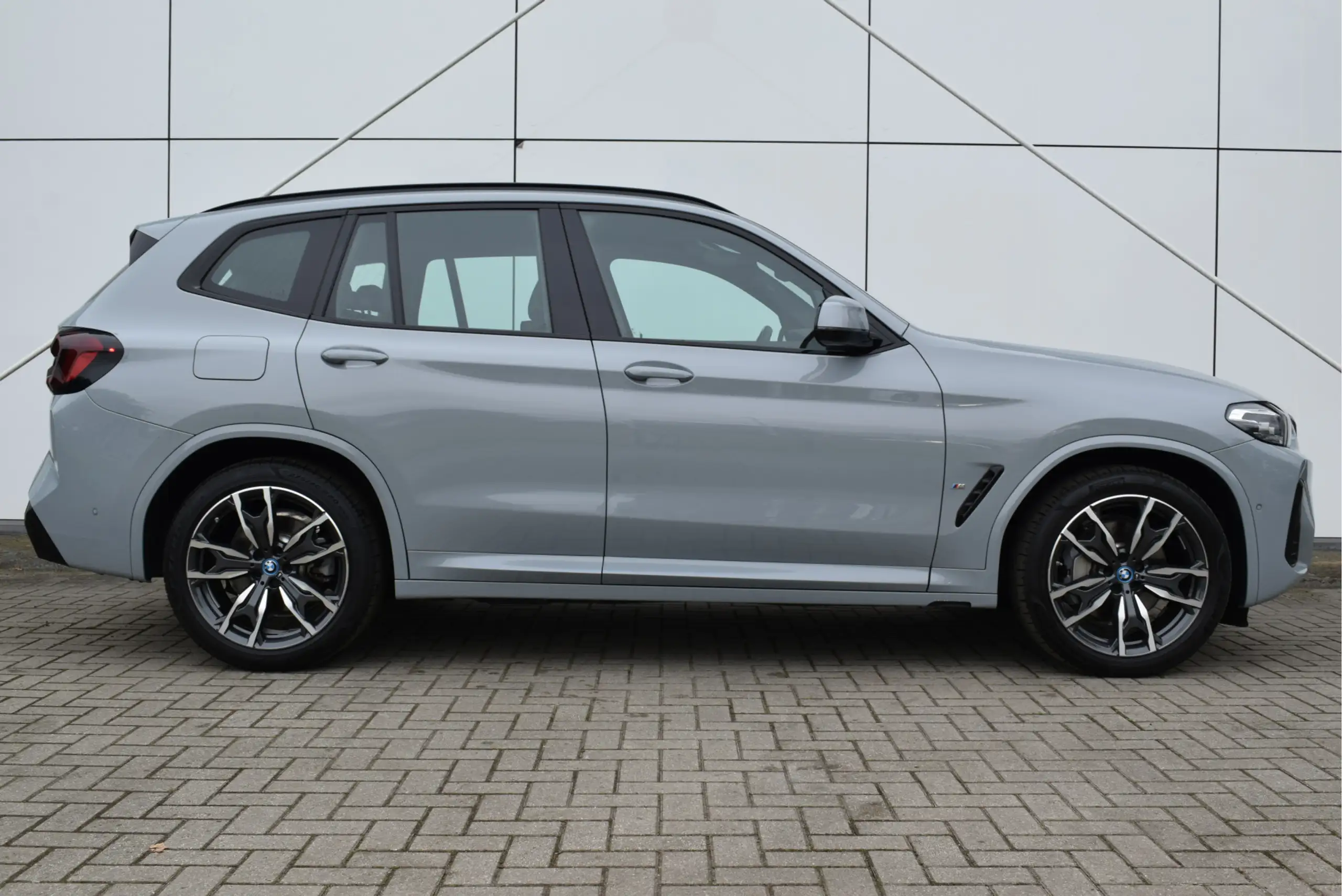 BMW - X3