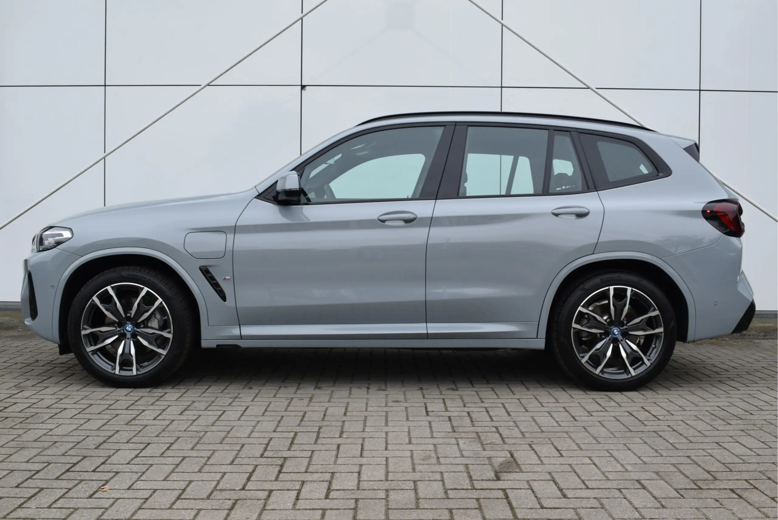 BMW - X3