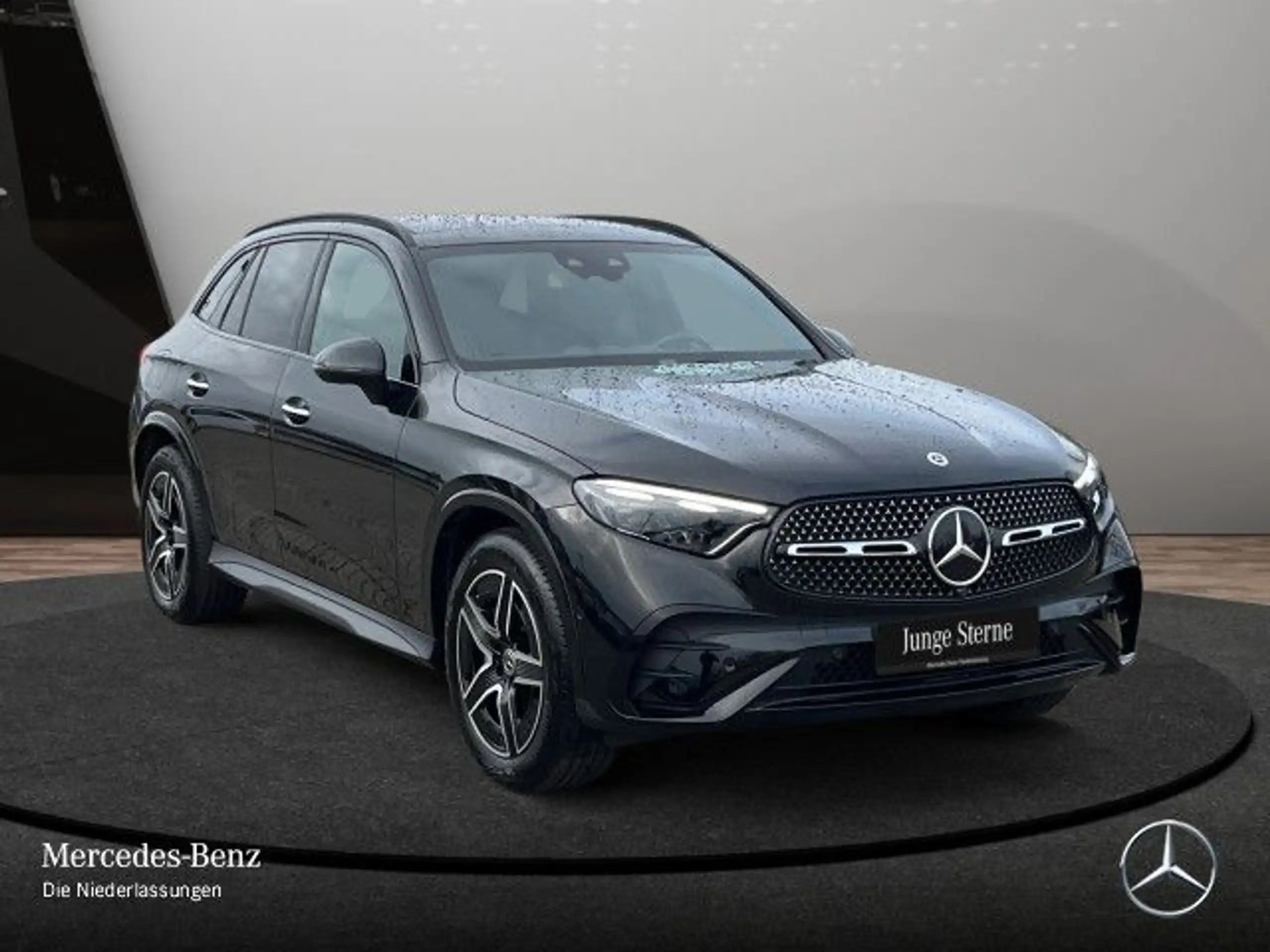 Mercedes-Benz - GLC 300