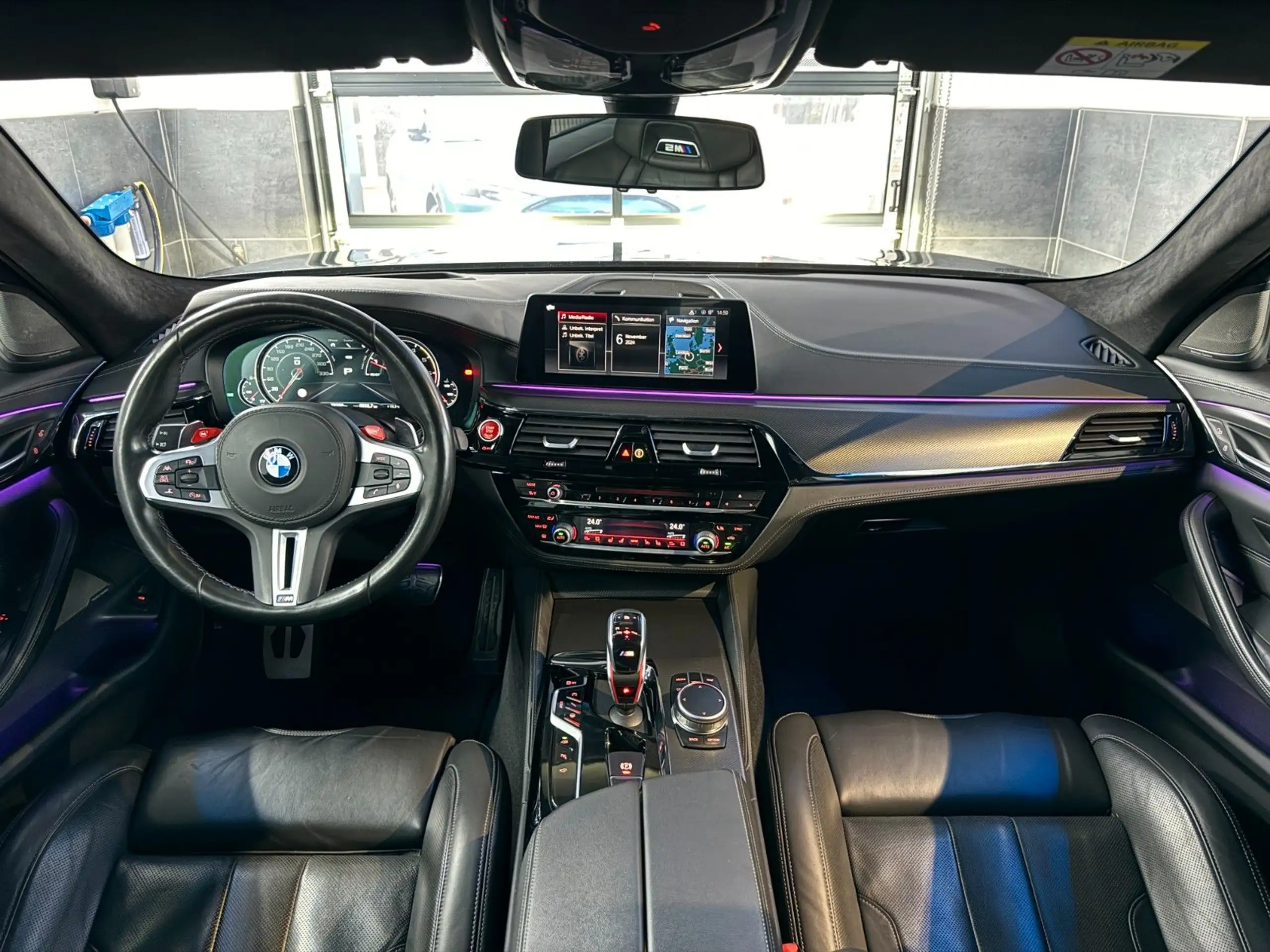 BMW - M5