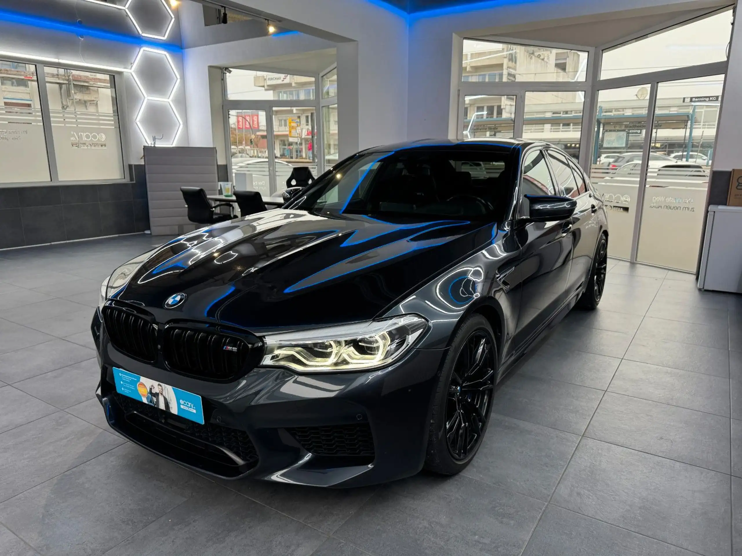 BMW - M5