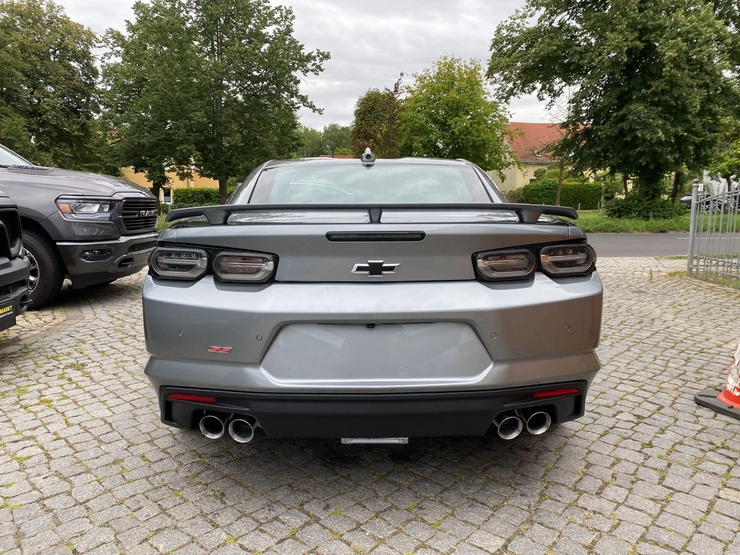 Chevrolet - Camaro