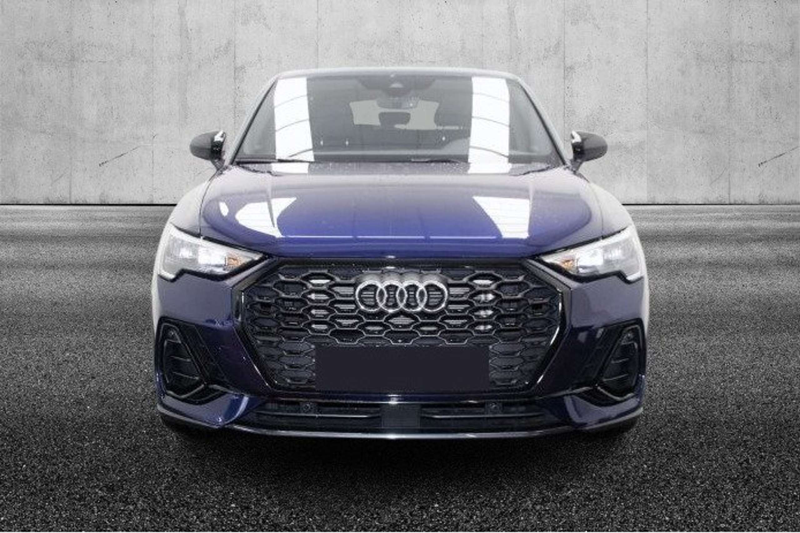 Audi - Q3