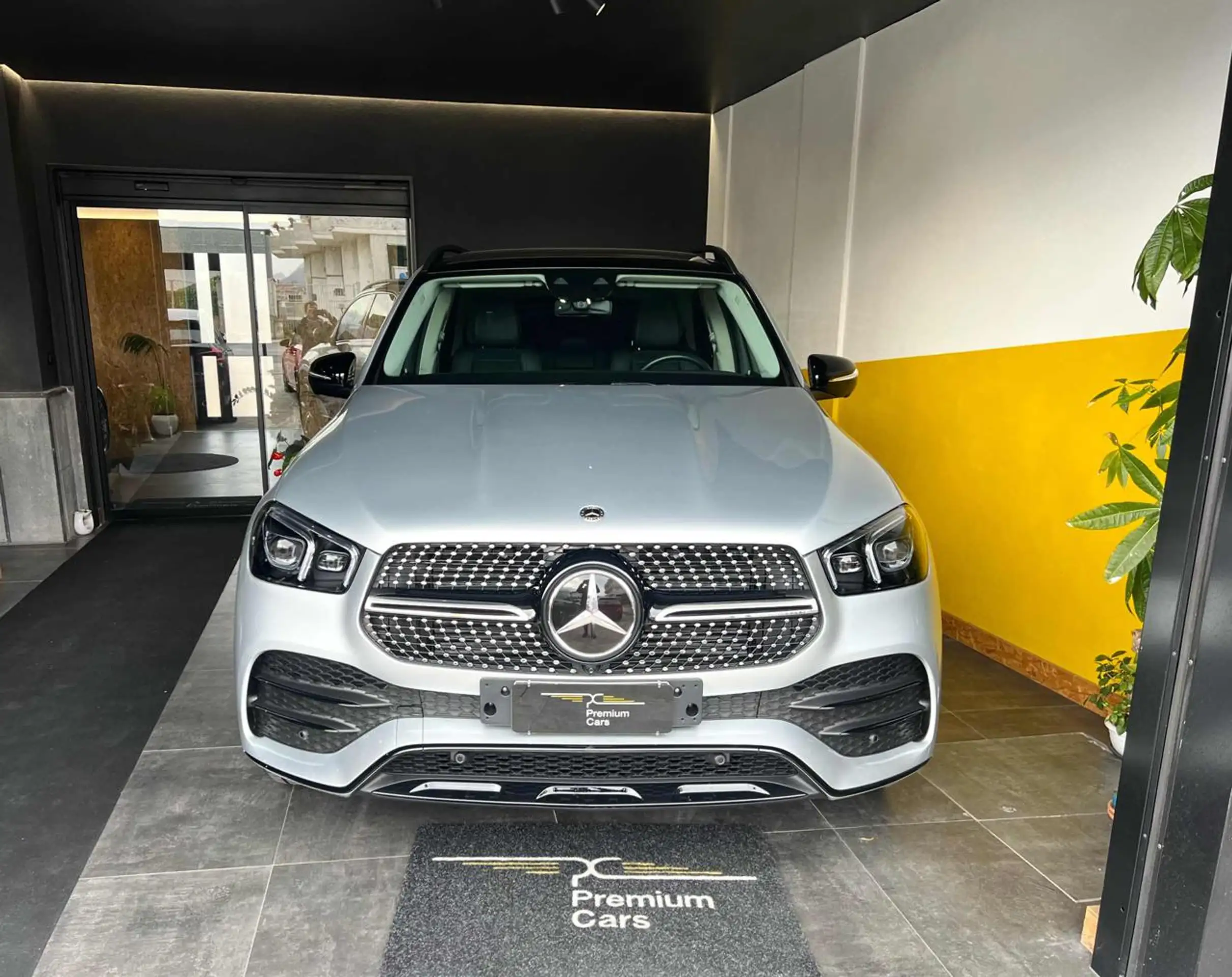 Mercedes-Benz - GLE 350