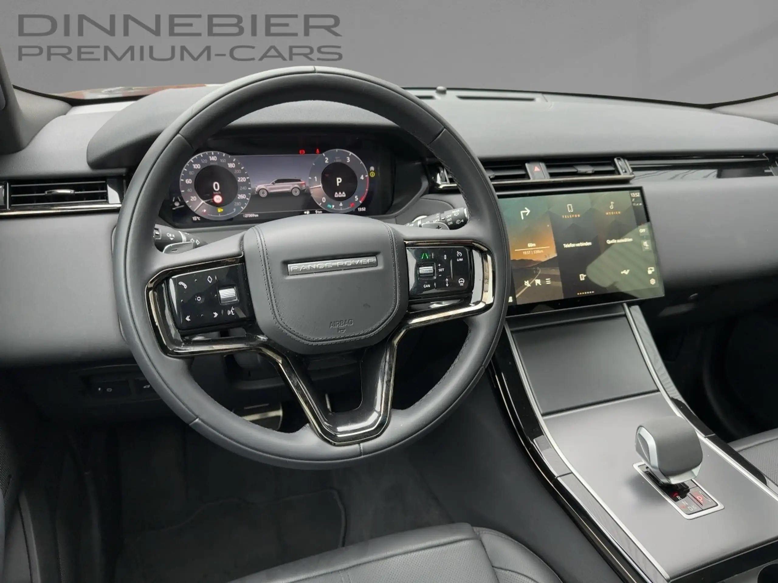 Land Rover - Range Rover Velar