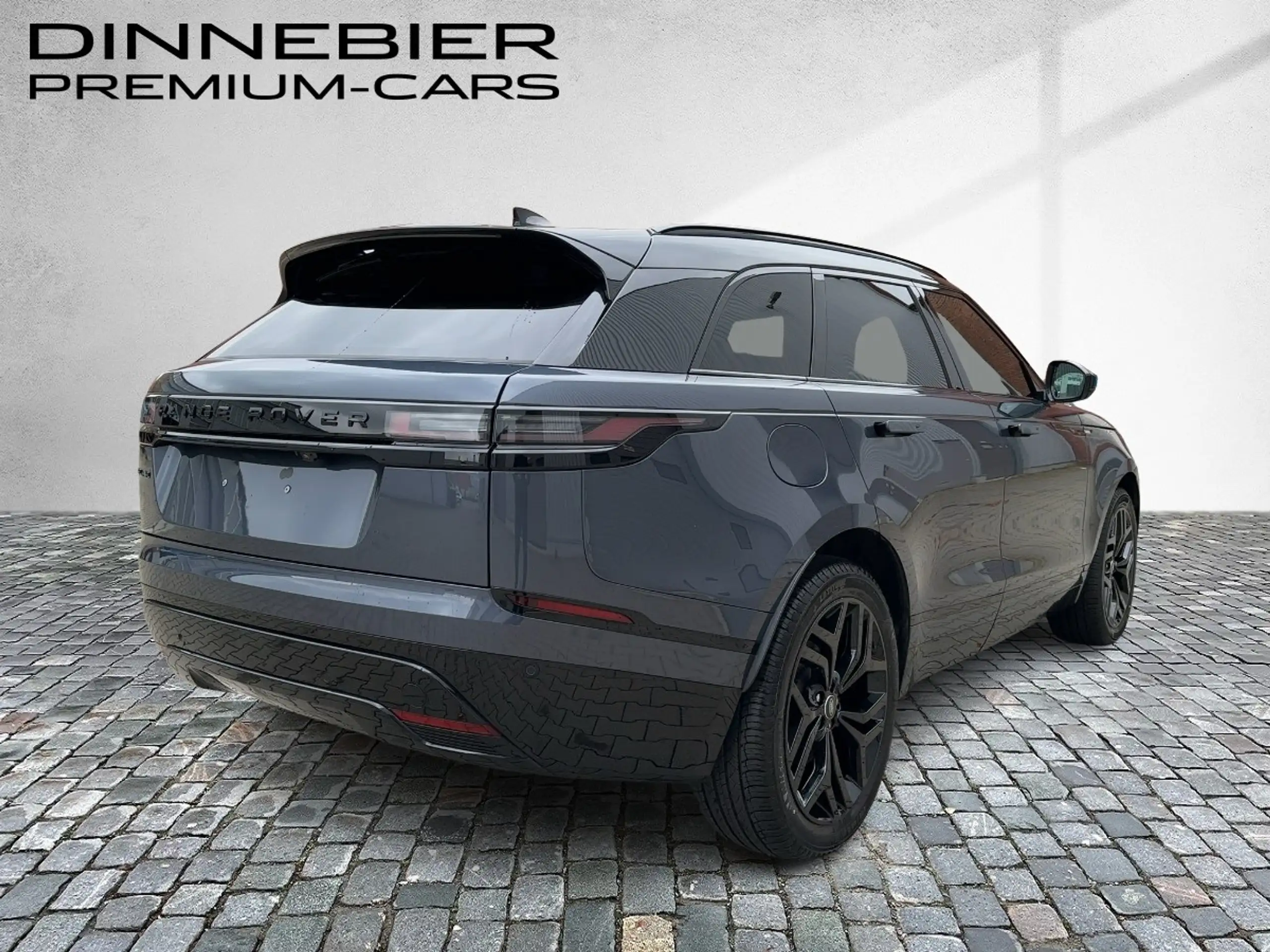 Land Rover - Range Rover Velar