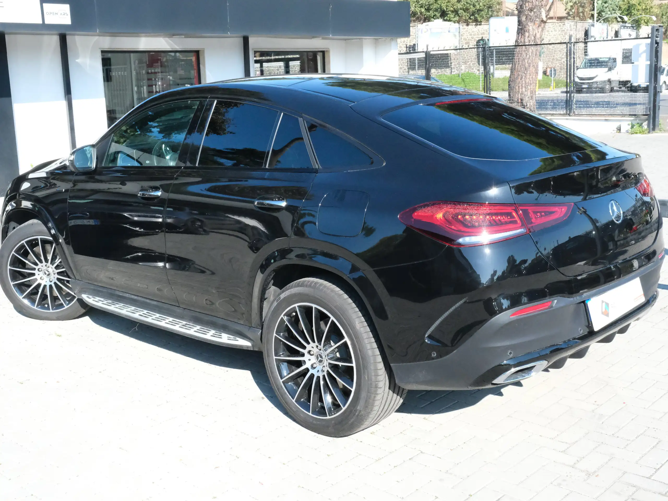 Mercedes-Benz - GLE 350