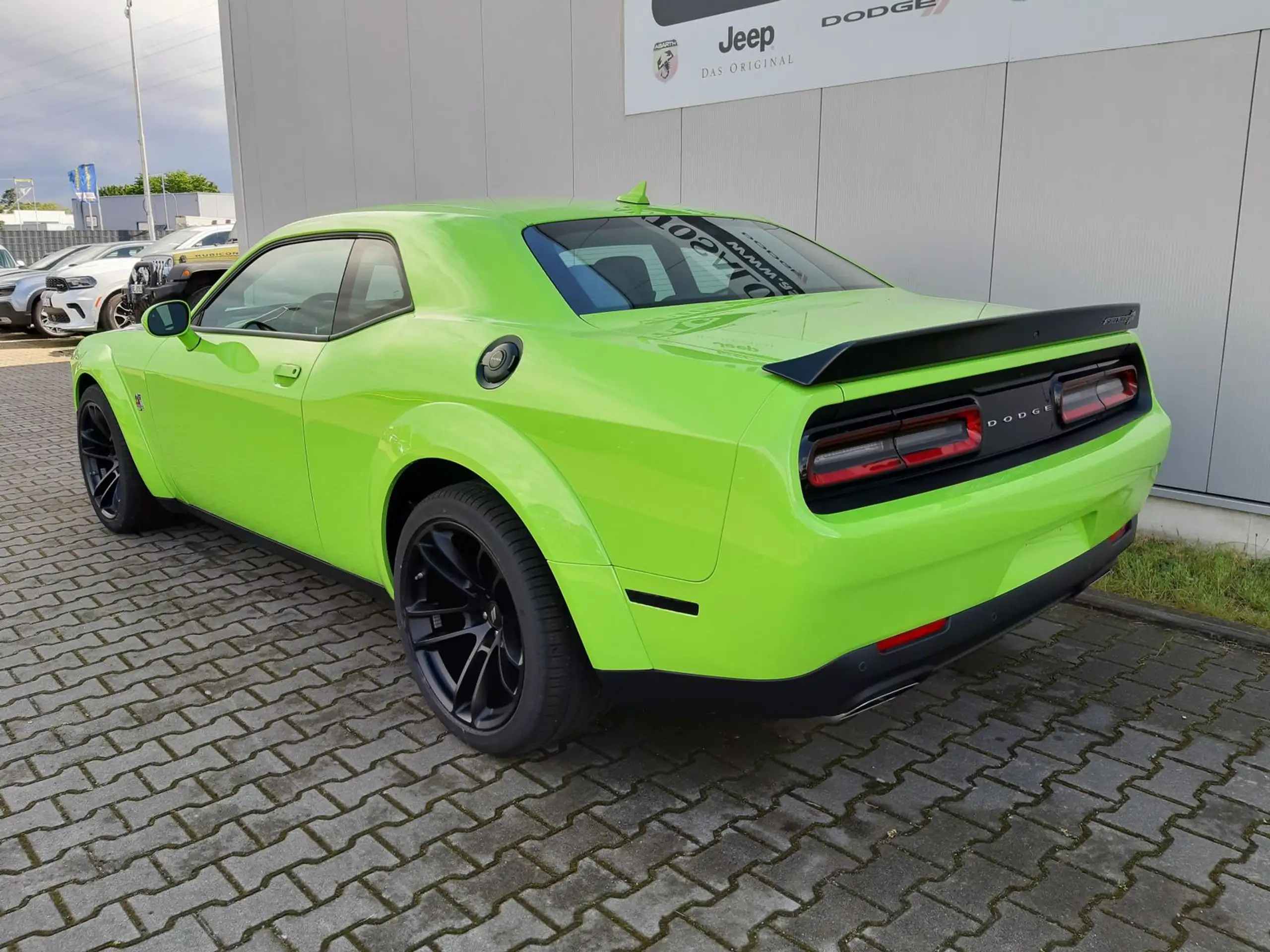 Dodge - Challenger