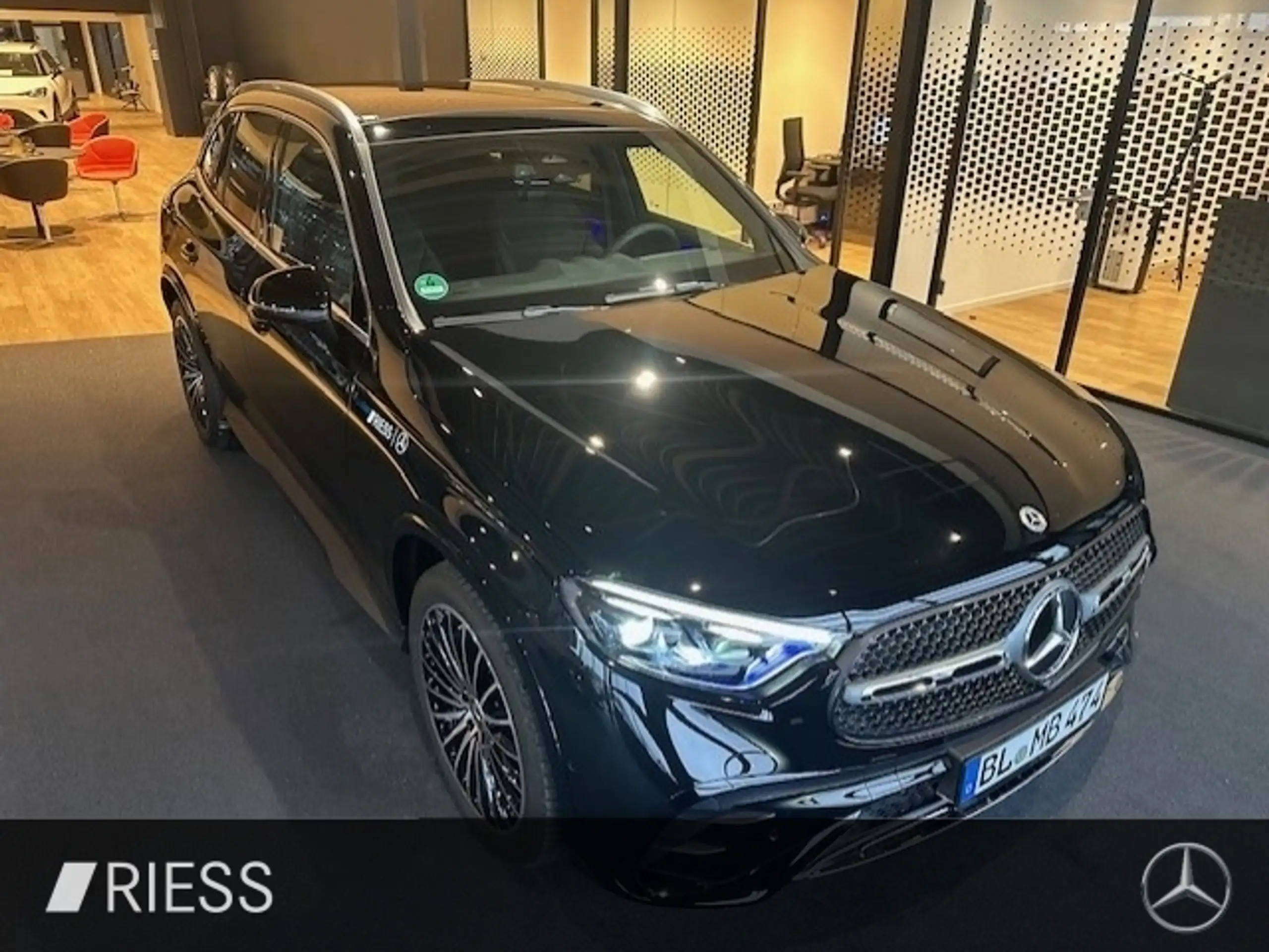 Mercedes-Benz - GLC 220