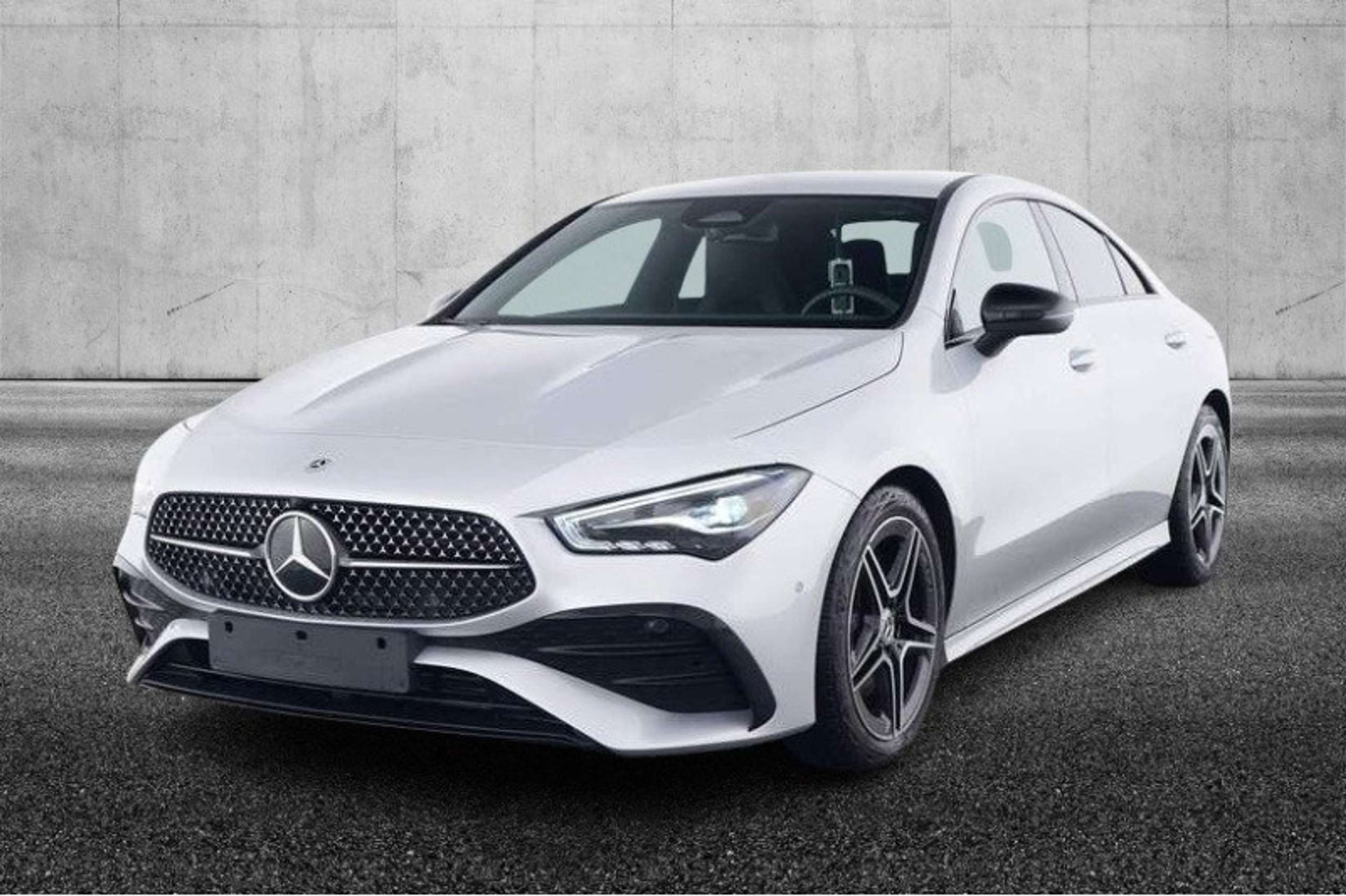 Mercedes-Benz - CLA 220