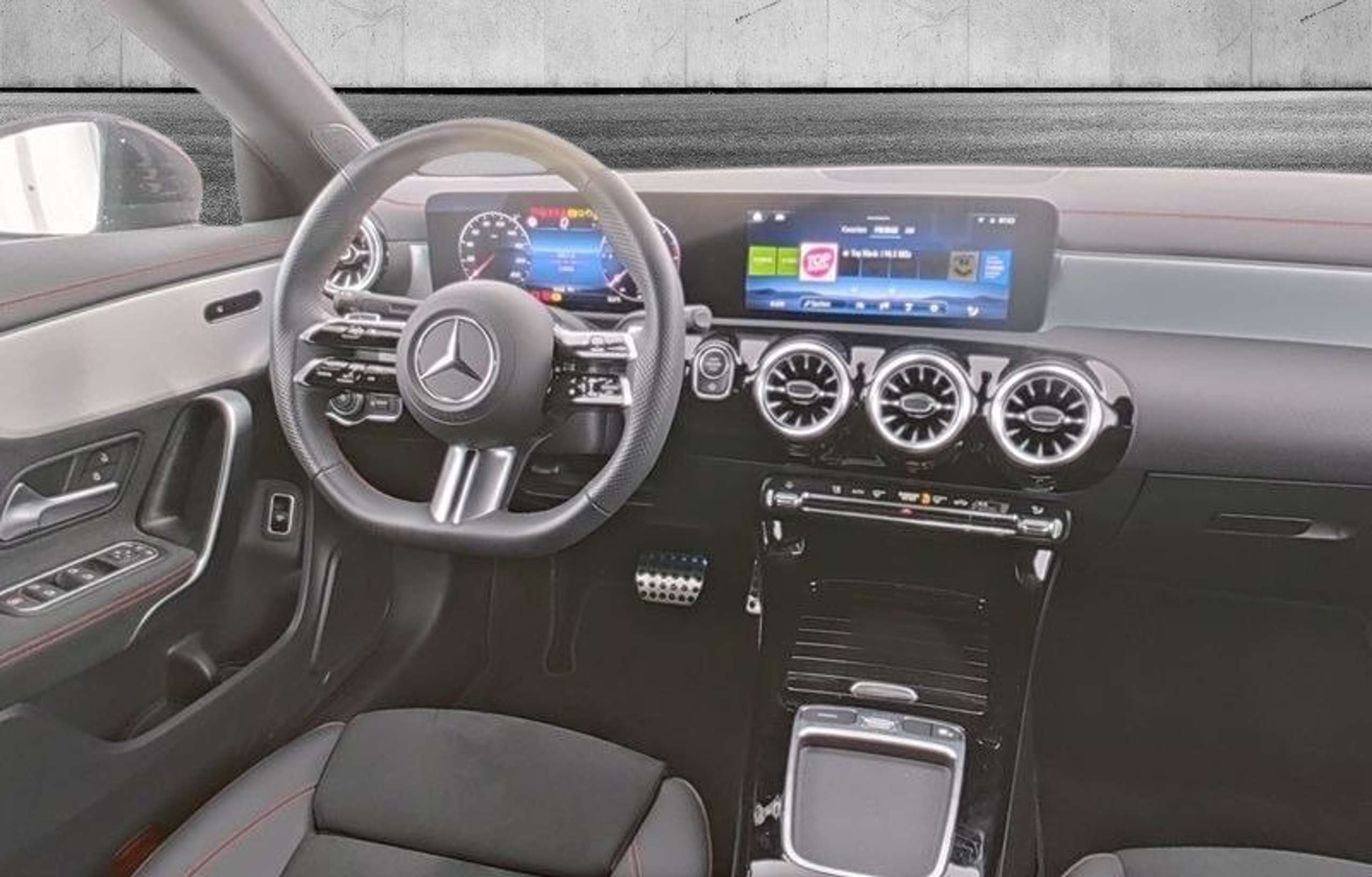 Mercedes-Benz - CLA 220