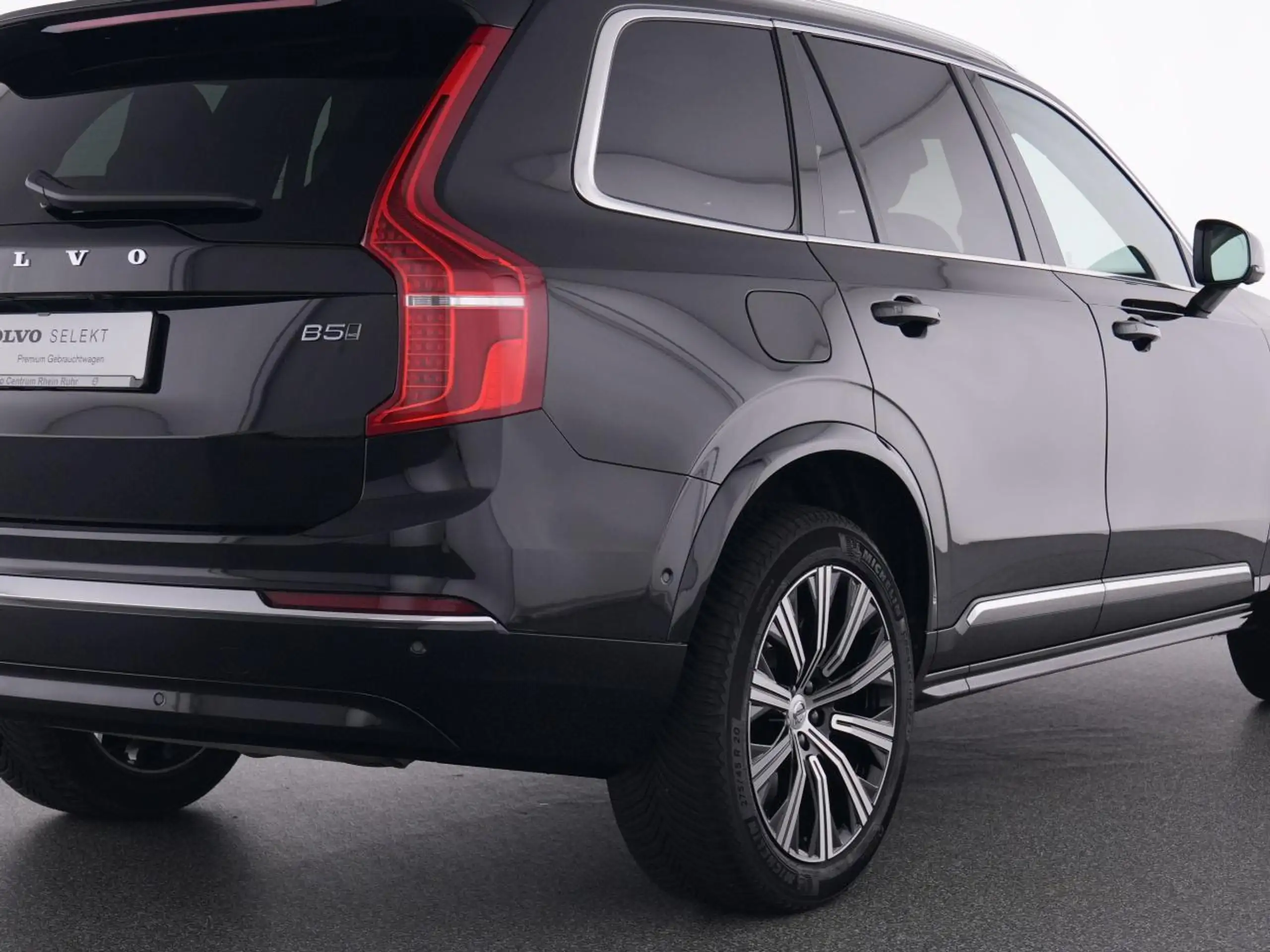 Volvo - XC90