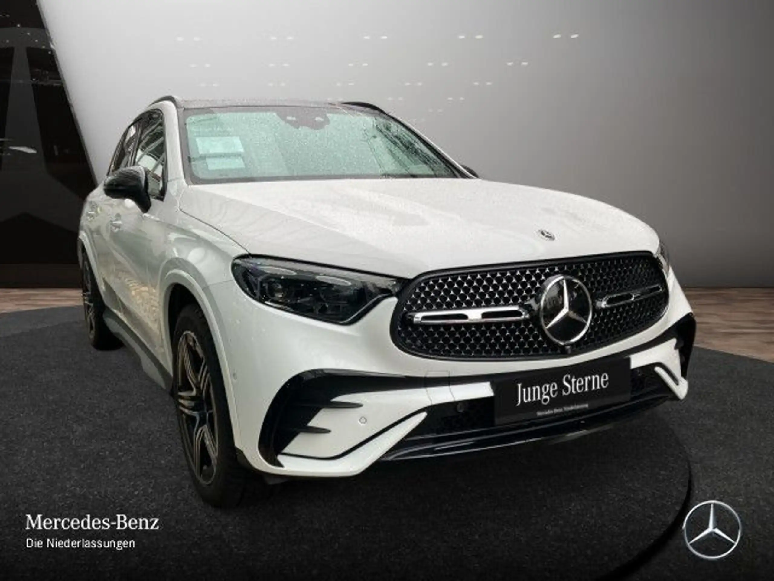 Mercedes-Benz - GLC 220