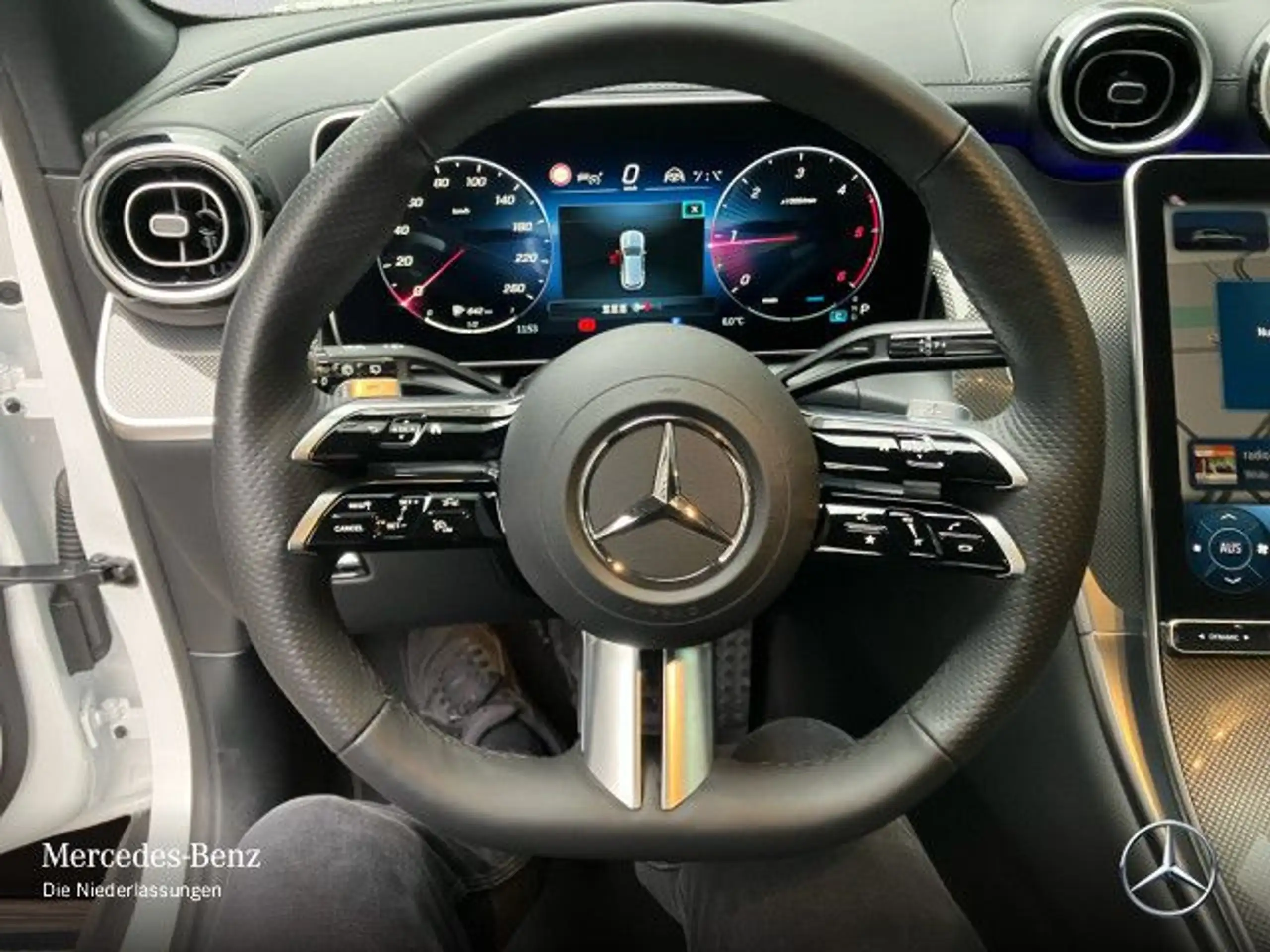 Mercedes-Benz - GLC 220