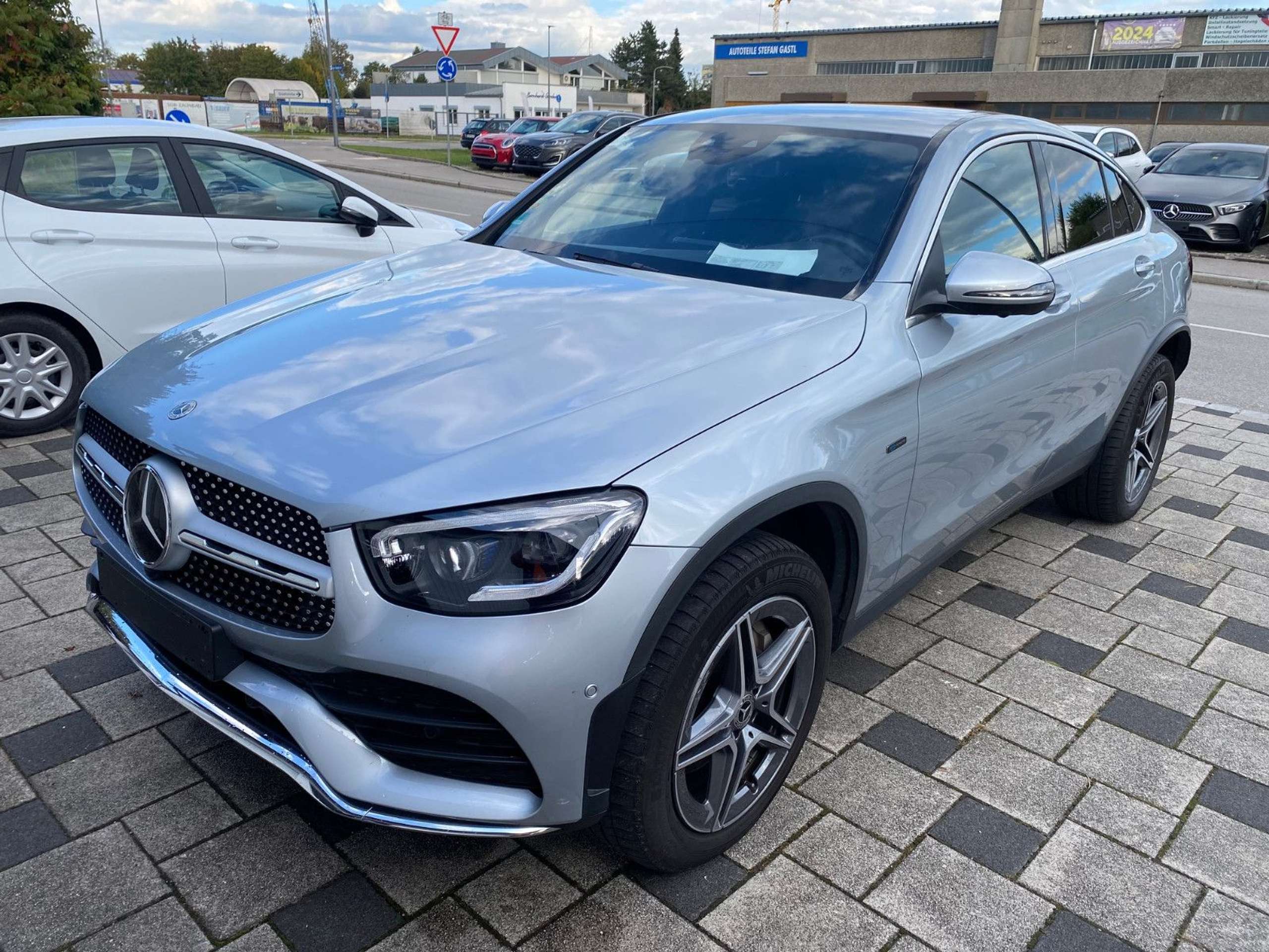 Mercedes-Benz - GLC 300