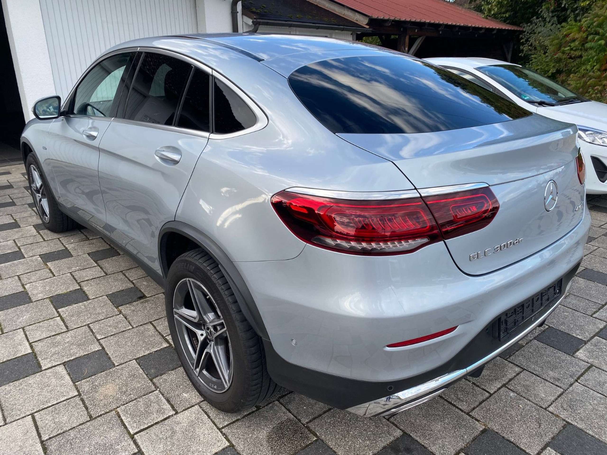 Mercedes-Benz - GLC 300